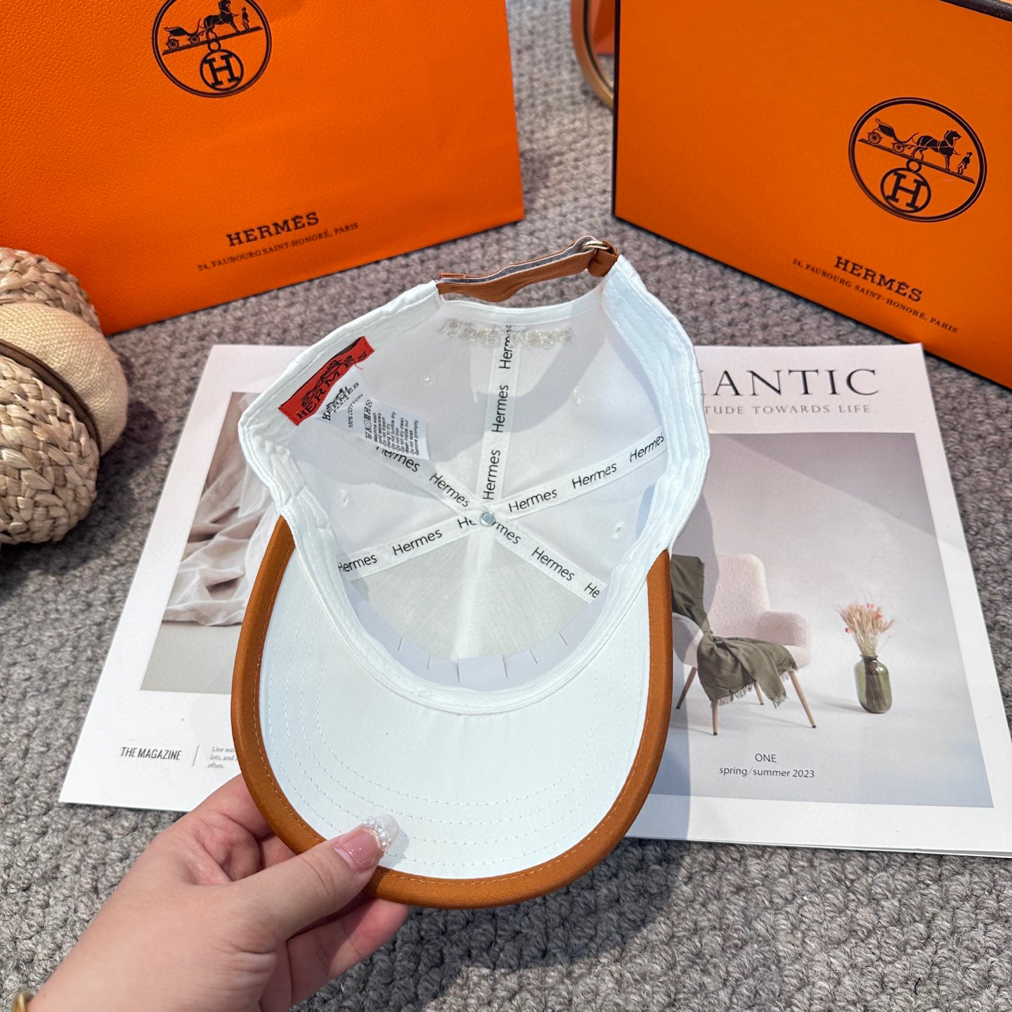  HERMÈS (爱马仕)最新款原单棒球帽 正品开模订制，做工细致，时尚帅气质量超赞！