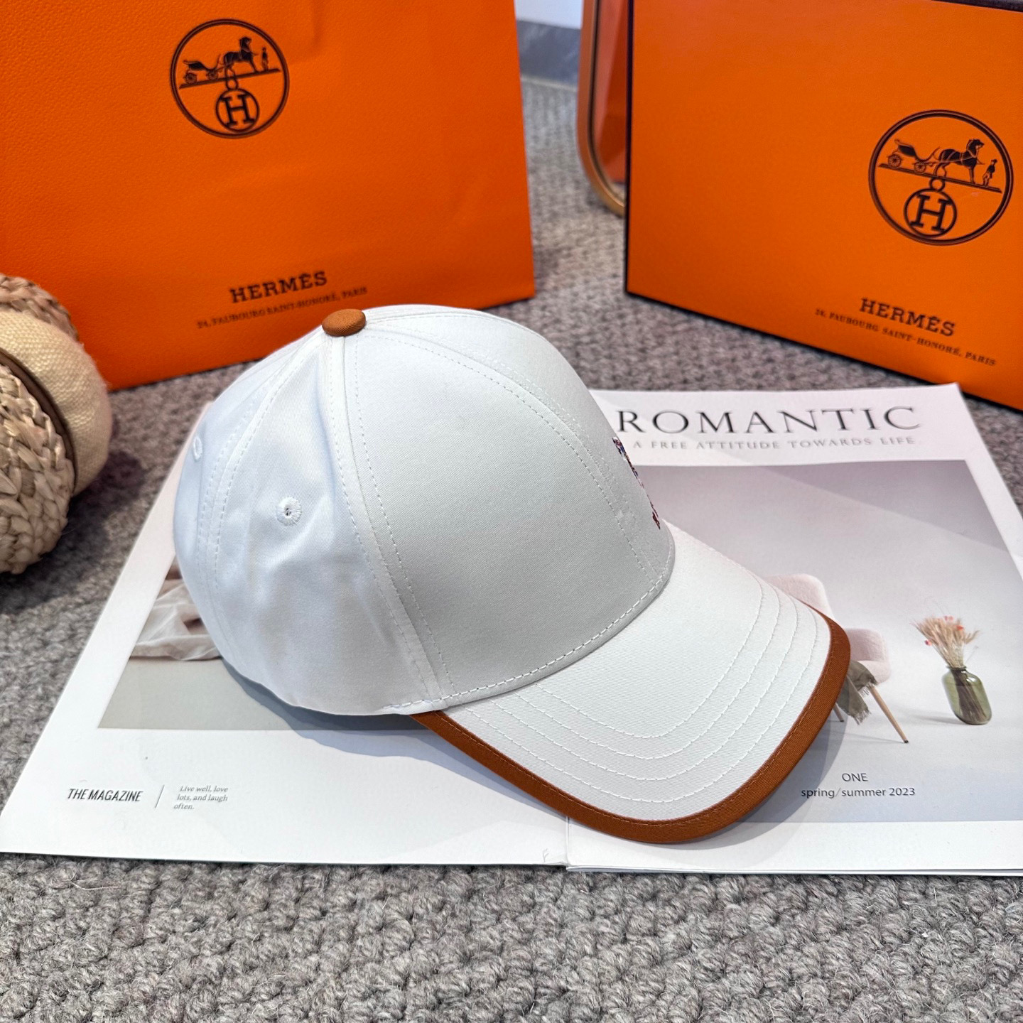  HERMÈS (爱马仕)最新款原单棒球帽 正品开模订制，做工细致，时尚帅气质量超赞！