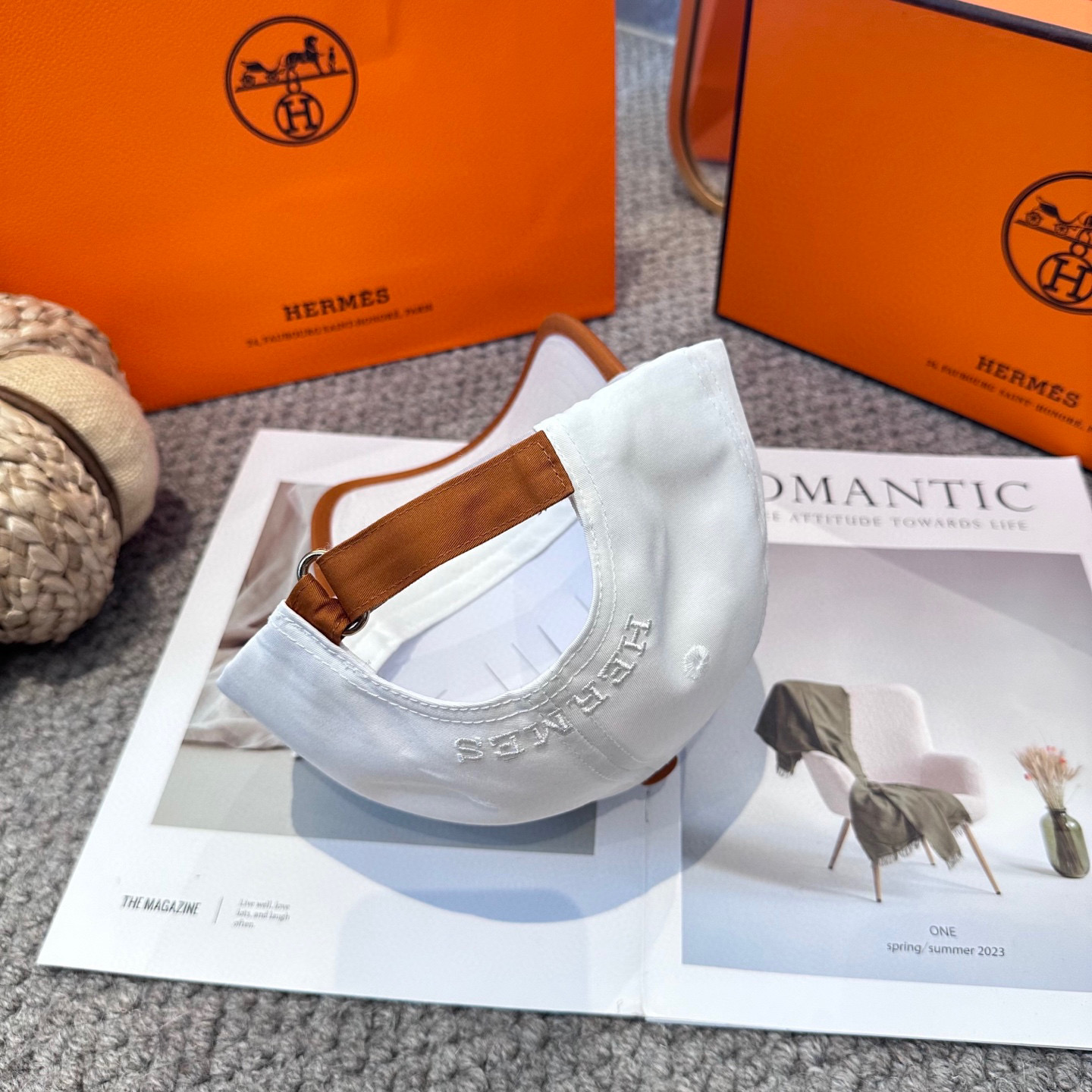  HERMÈS (爱马仕)最新款原单棒球帽 正品开模订制，做工细致，时尚帅气质量超赞！