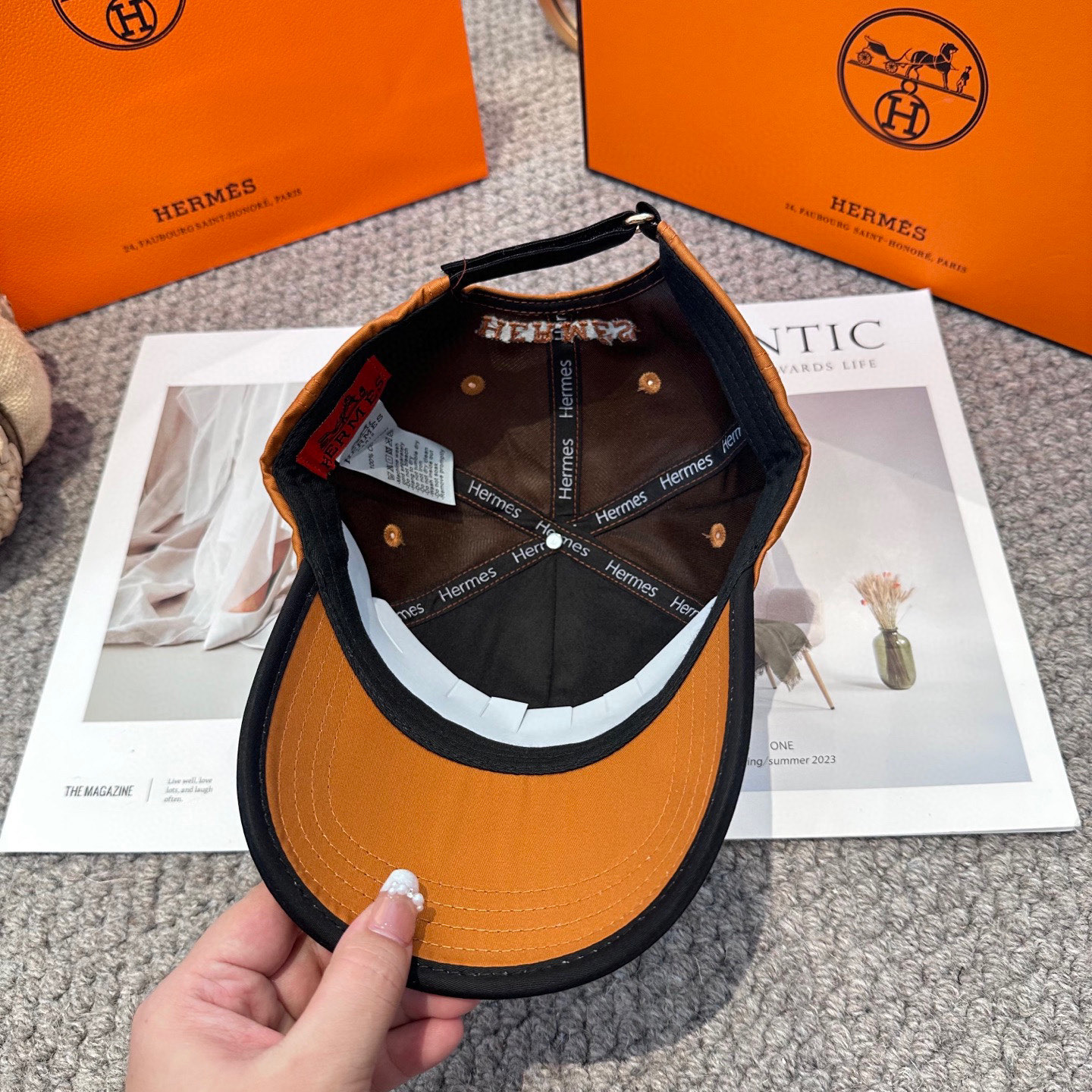  HERMÈS (爱马仕)最新款原单棒球帽 正品开模订制，做工细致，时尚帅气质量超赞！