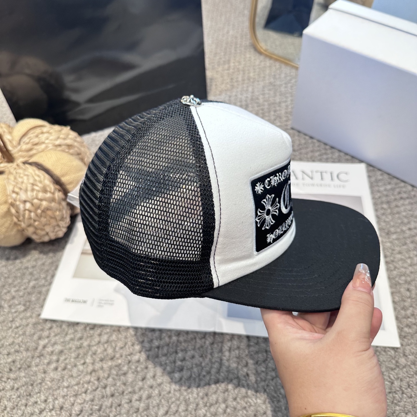 克罗心 经典网帽！专柜同售！真的超级多人在找这个系列的款式～～都是专柜颜色～～超级好看，有型又透气！设计