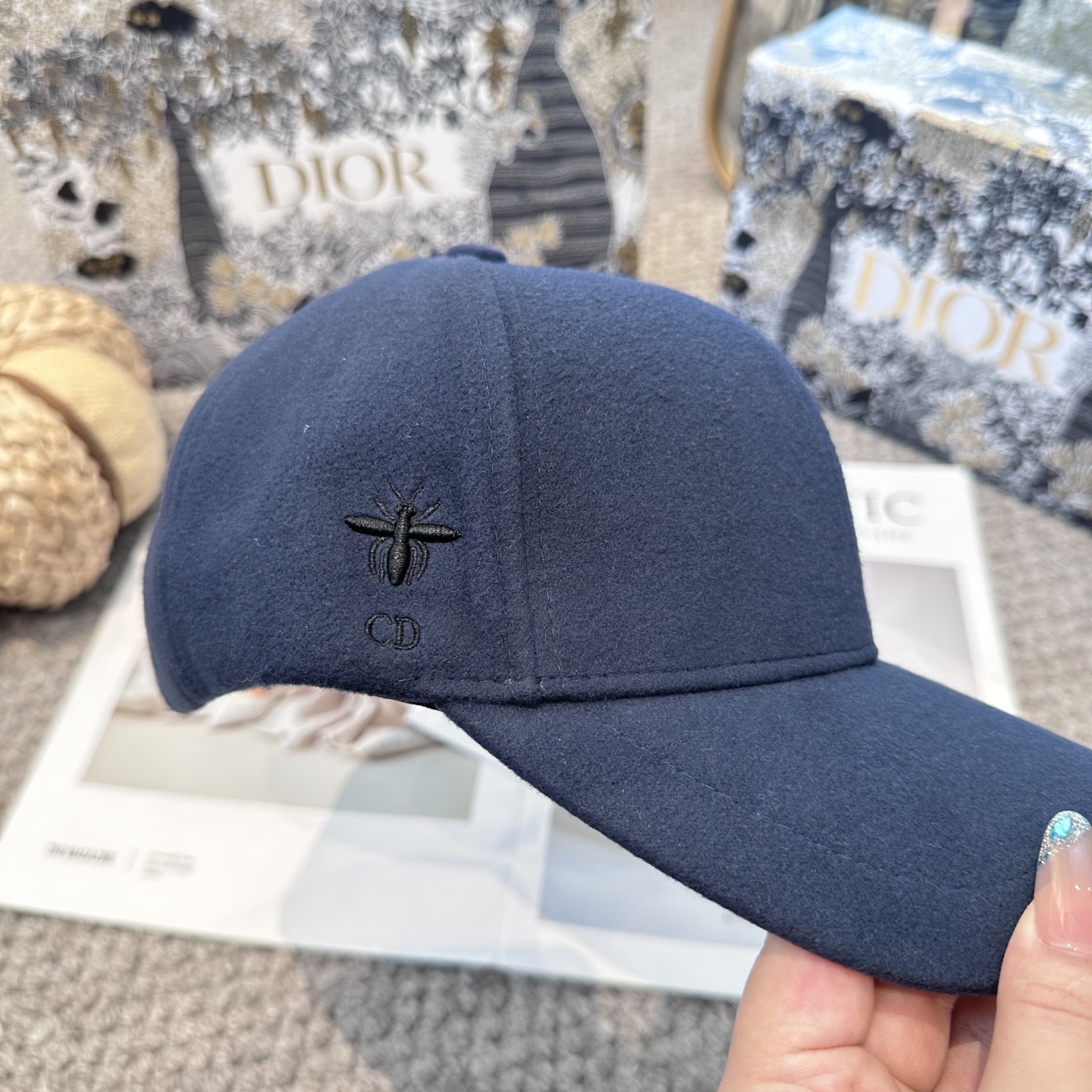 P68 DIOR迪奥 刺绣小蜜蜂
官网同步新款发布 D家棒球帽🧢超级火爆