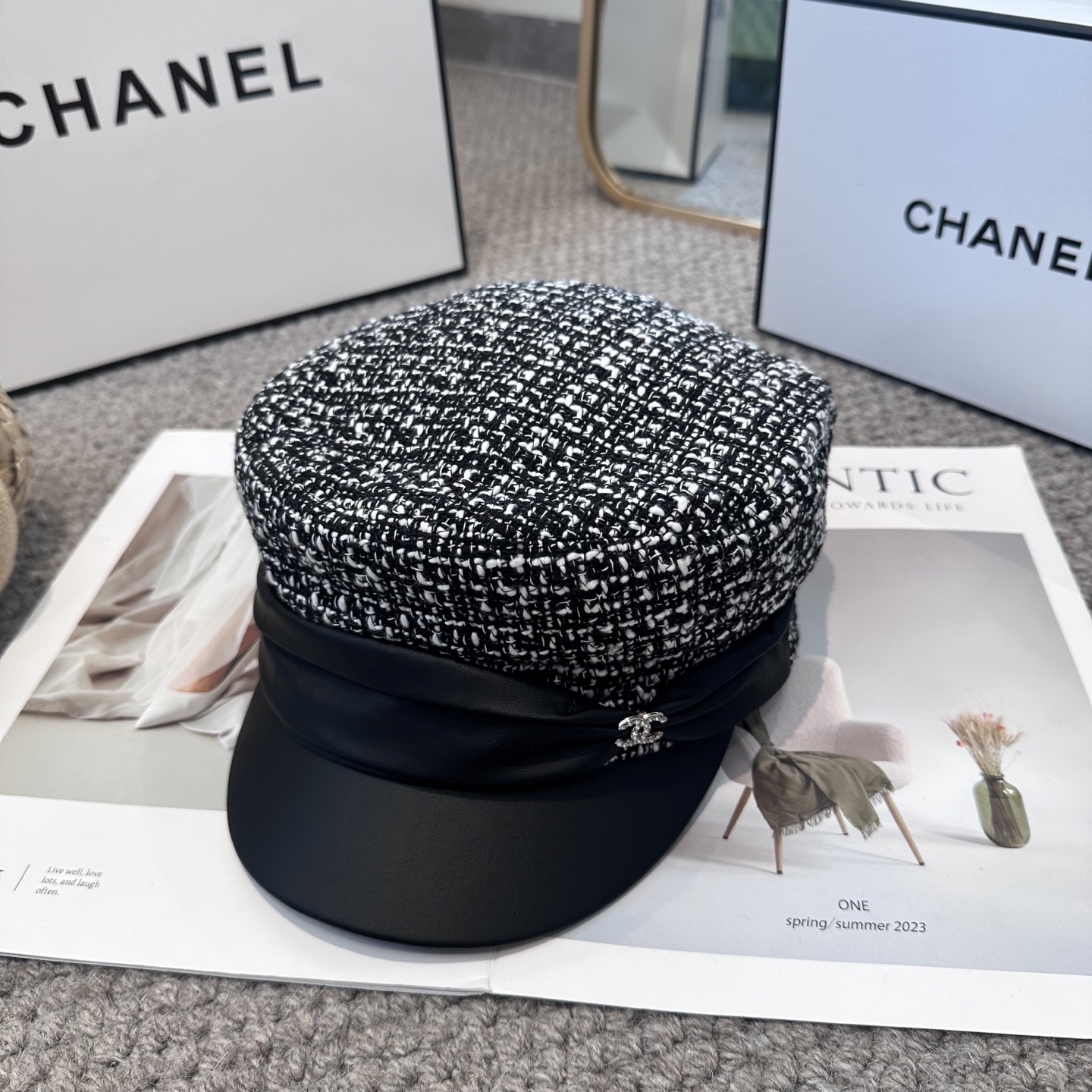  CHANEL高版本 香奈儿 新款军帽 ，简约经典logo，质感超级赞👍，精致大牌范，女神必备神器 