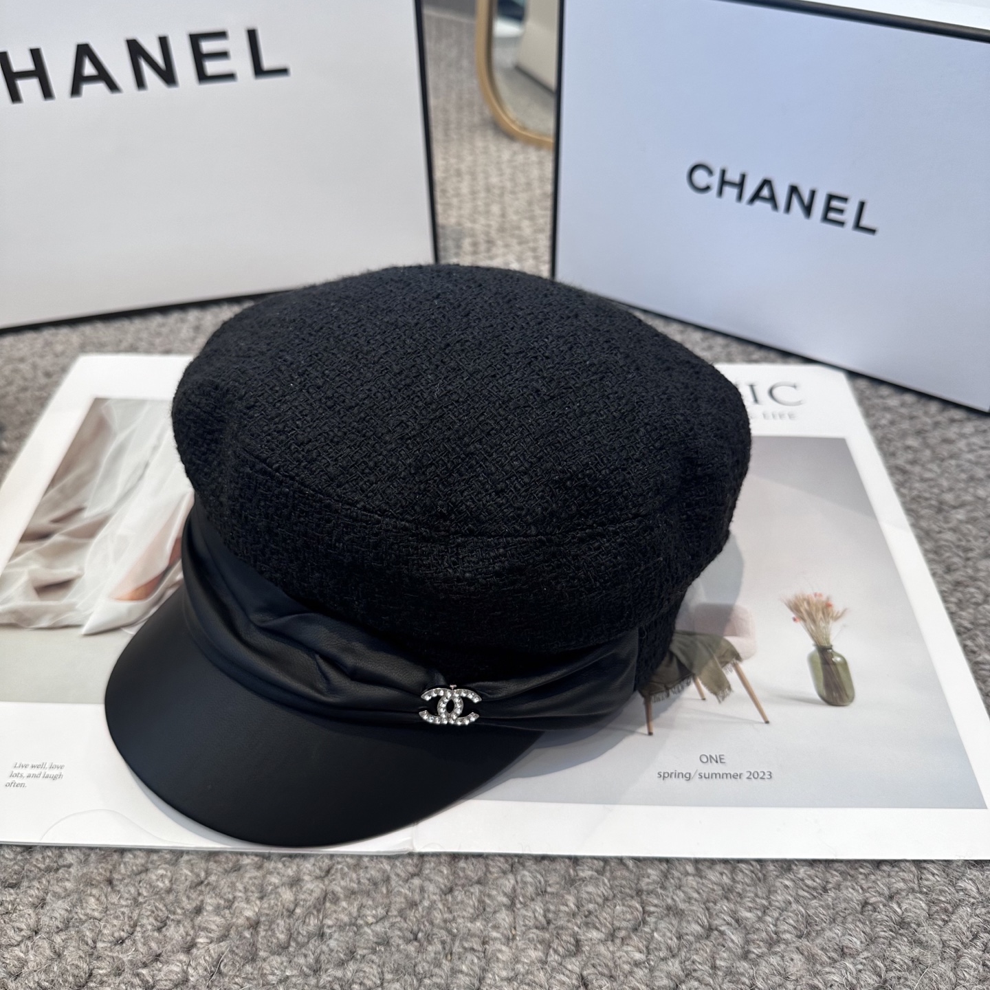  CHANEL高版本 香奈儿 新款军帽 ，简约经典logo，质感超级赞👍，精致大牌范，女神必备神器 