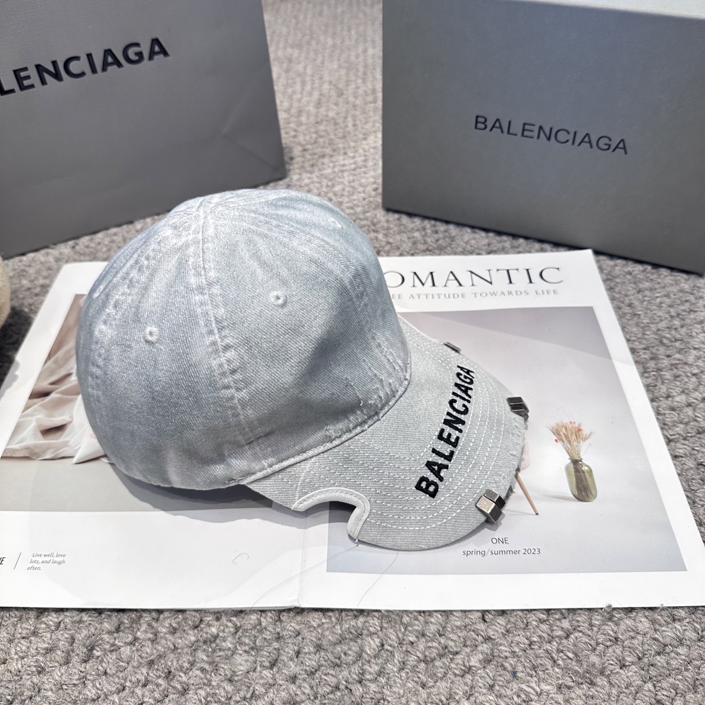 新品Balencia*a 巴黎世家字母新款棒球帽现货秒发🧢简约时尚超级无敌好看的帽子！情侣款！