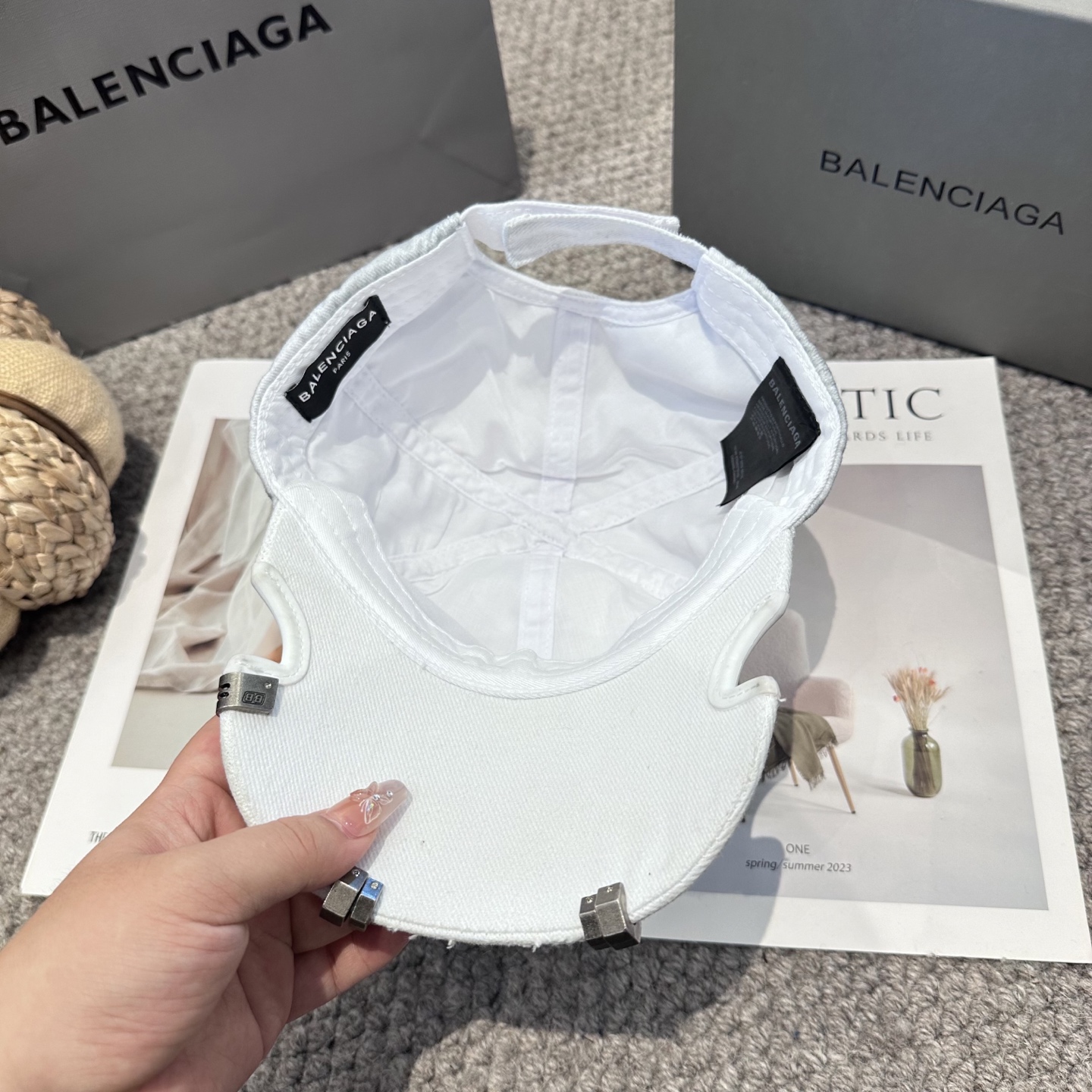 新品Balencia*a 巴黎世家字母新款棒球帽现货秒发🧢简约时尚超级无敌好看的帽子！情侣款！