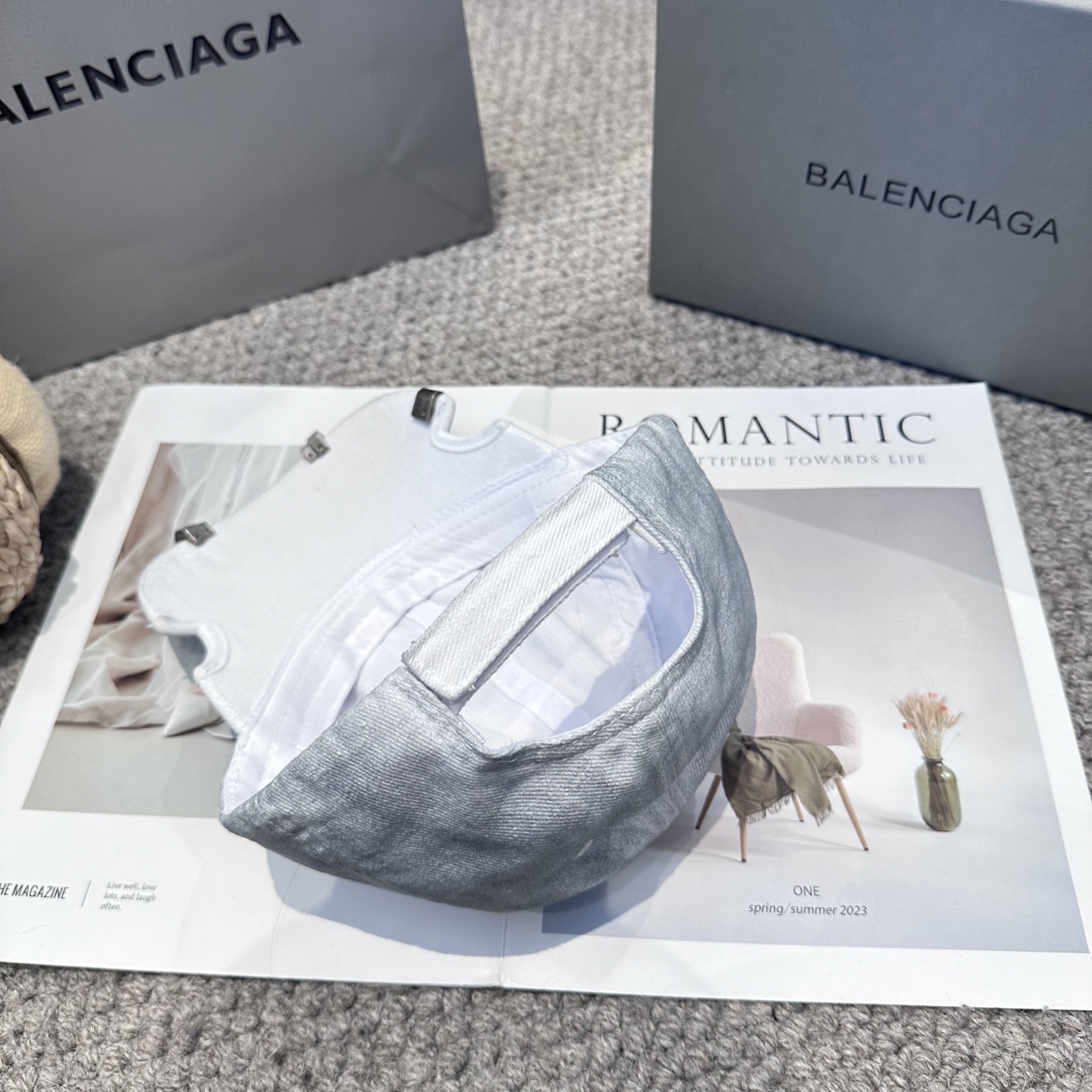 新品Balencia*a 巴黎世家字母新款棒球帽现货秒发🧢简约时尚超级无敌好看的帽子！情侣款！