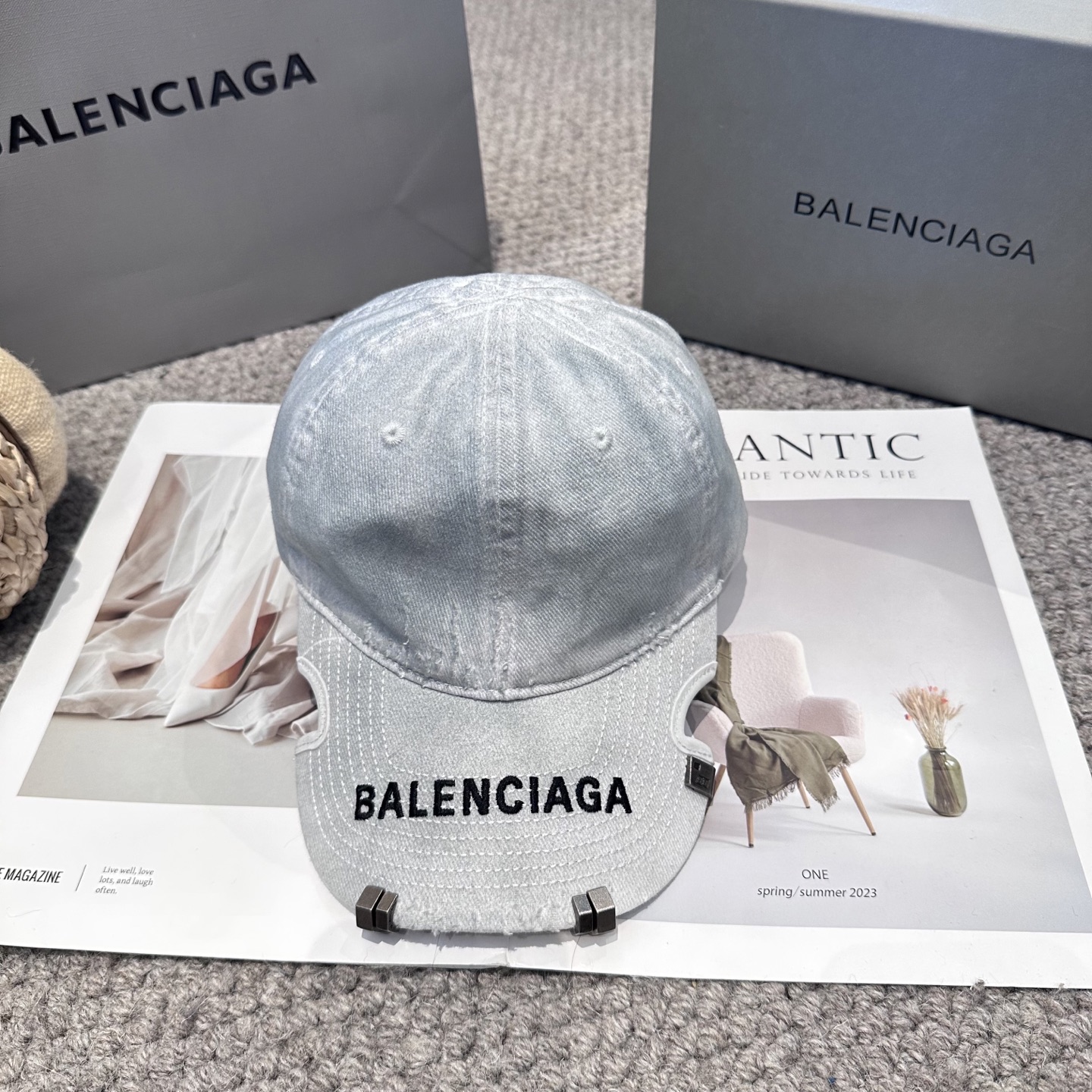 新品Balencia*a 巴黎世家字母新款棒球帽现货秒发🧢简约时尚超级无敌好看的帽子！情侣款！
