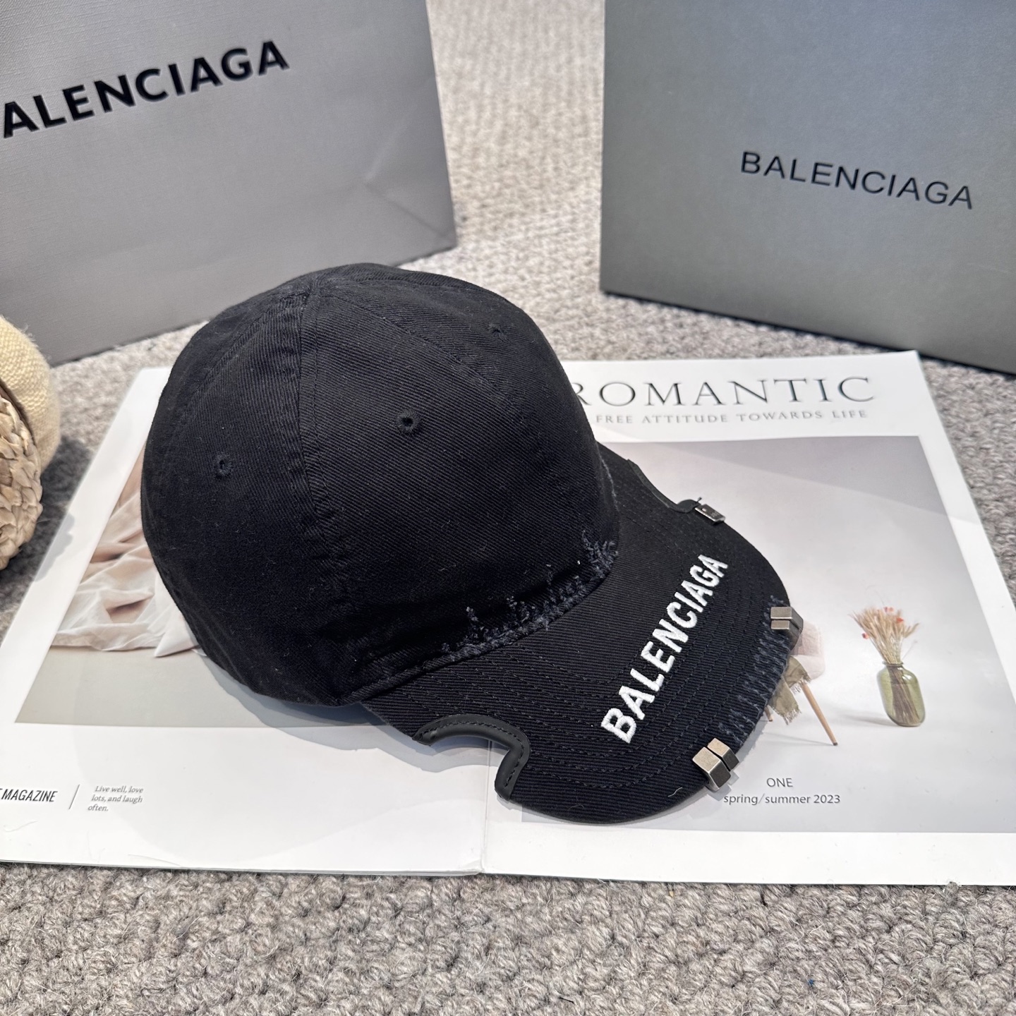 新品Balencia*a 巴黎世家字母新款棒球帽现货秒发🧢简约时尚超级无敌好看的帽子！情侣款！