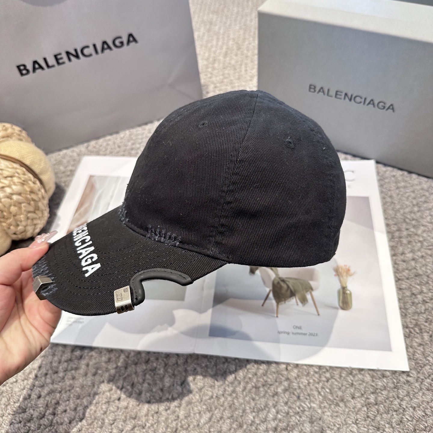 新品Balencia*a 巴黎世家字母新款棒球帽现货秒发🧢简约时尚超级无敌好看的帽子！情侣款！