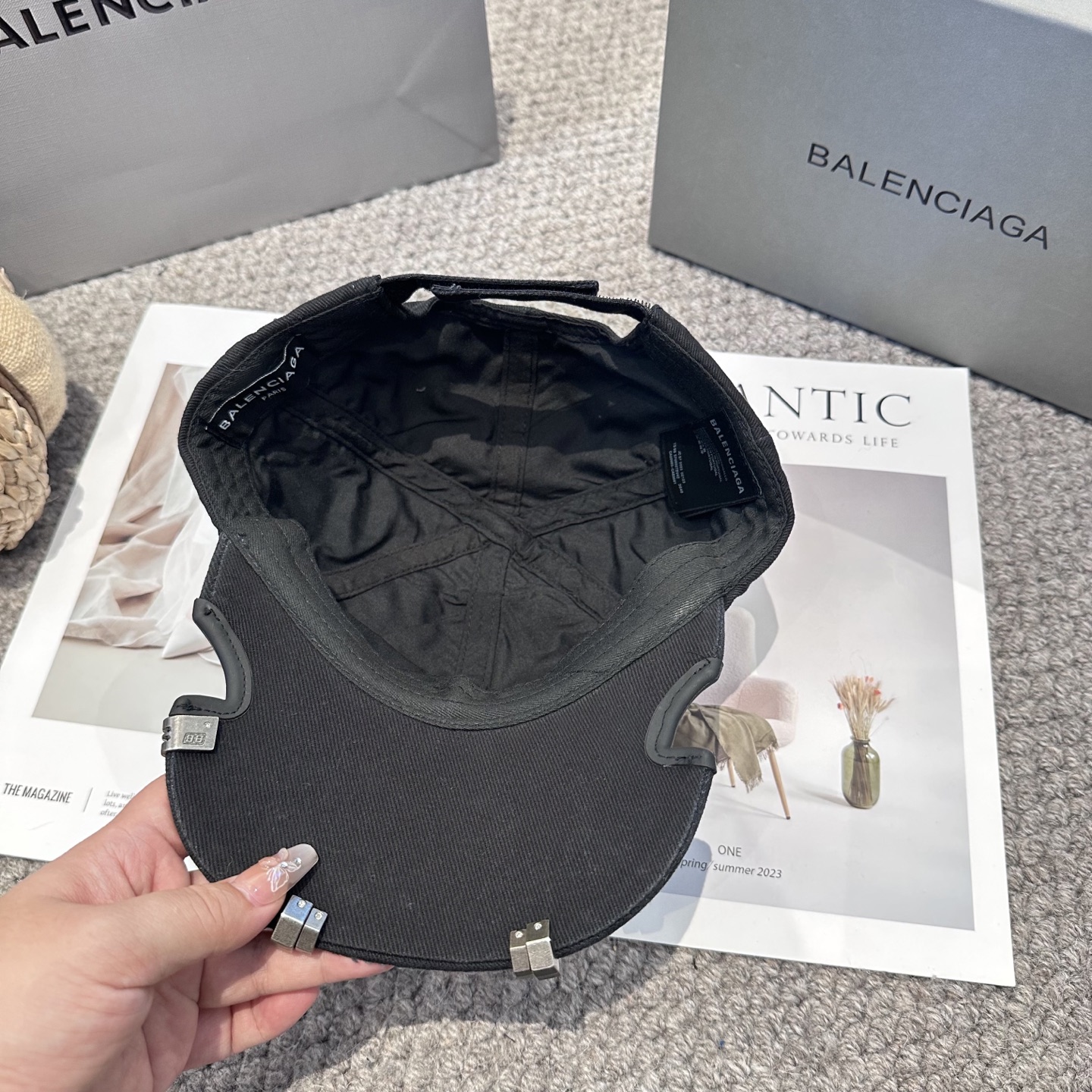 新品Balencia*a 巴黎世家字母新款棒球帽现货秒发🧢简约时尚超级无敌好看的帽子！情侣款！