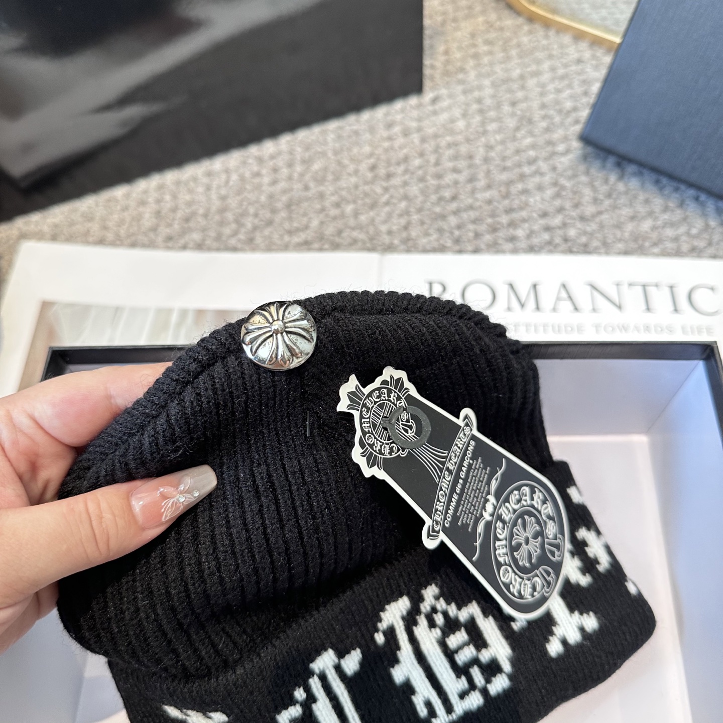 克罗心 秋冬款羊毛针织毛线帽这款必定是极简主义的最爱干净，利索，时尚百搭，绝对不挑脸型！属于时尚经典的万