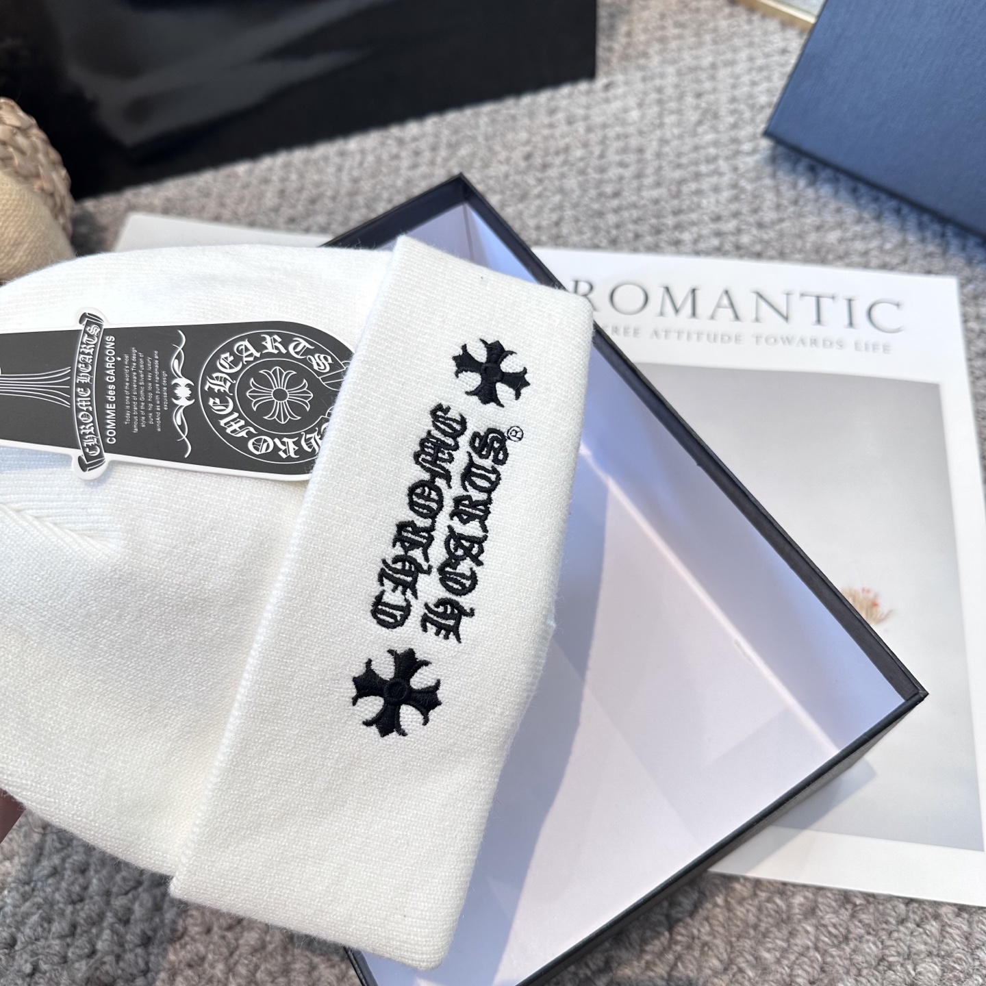 克罗心 秋冬款羊毛针织毛线帽这款必定是极简主义的最爱干净，利索，时尚百搭，绝对不挑脸型！属于时尚经典的万