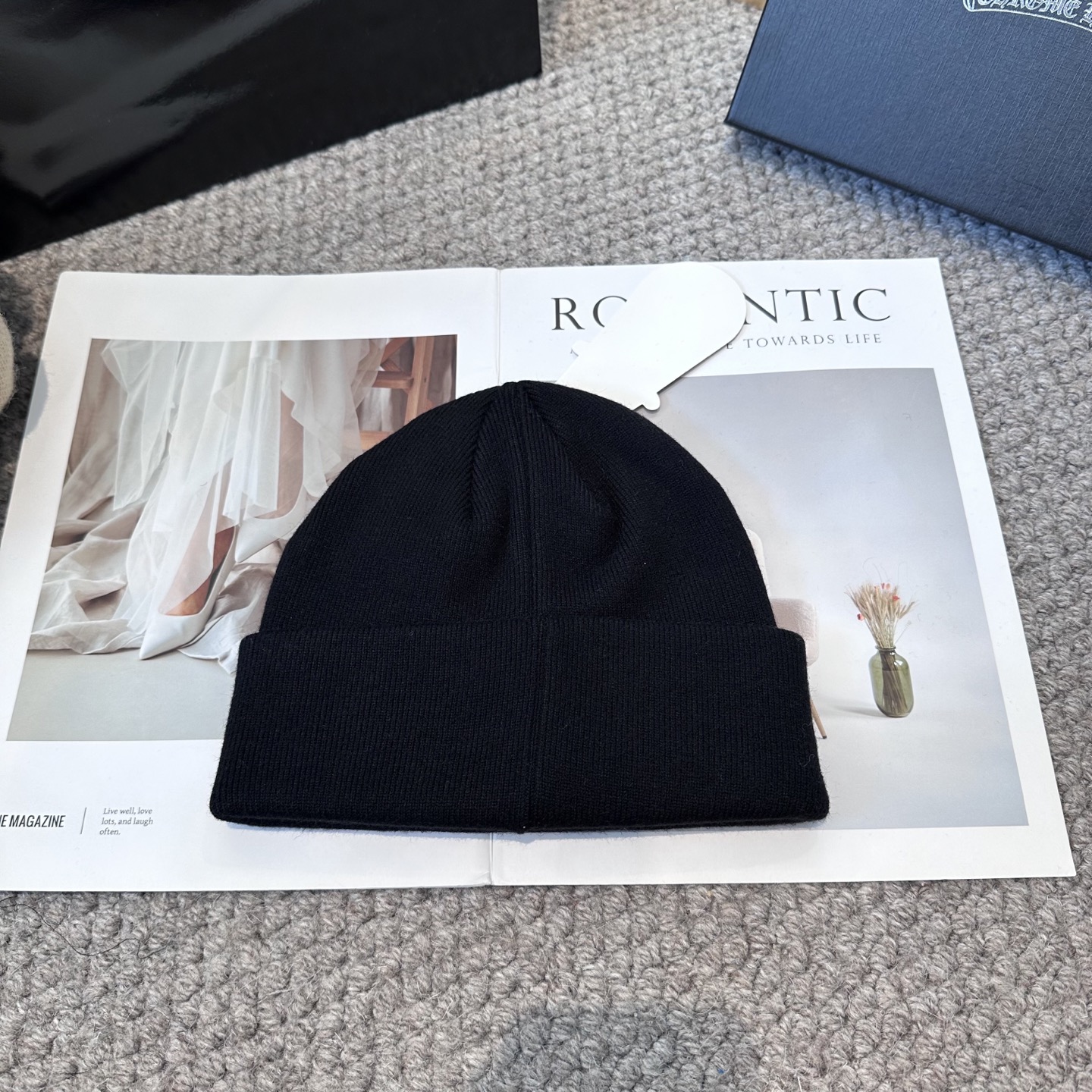 克罗心 秋冬款羊毛针织毛线帽这款必定是极简主义的最爱干净，利索，时尚百搭，绝对不挑脸型！属于时尚经典的万