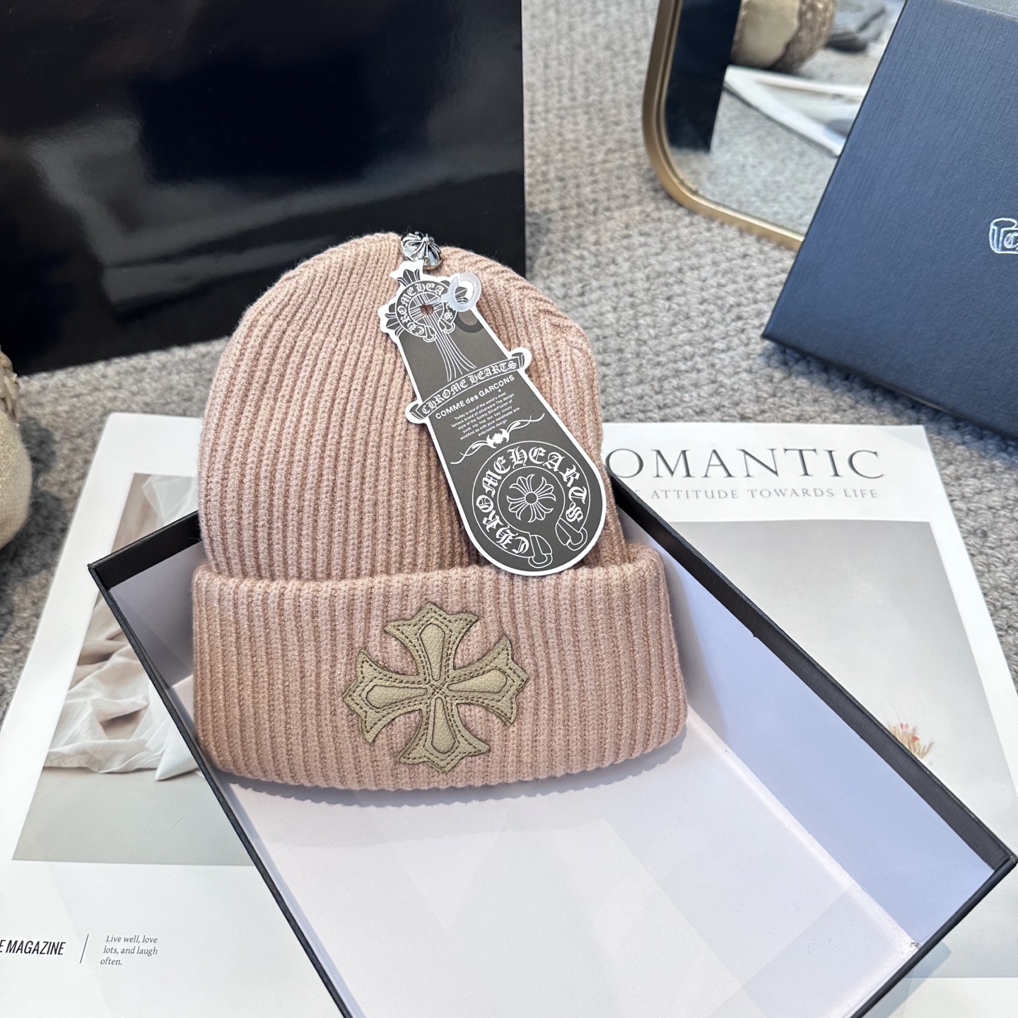 克罗心 秋冬款羊毛针织毛线帽这款必定是极简主义的最爱干净，利索，时尚百搭，绝对不挑脸型！属于时尚经典的万