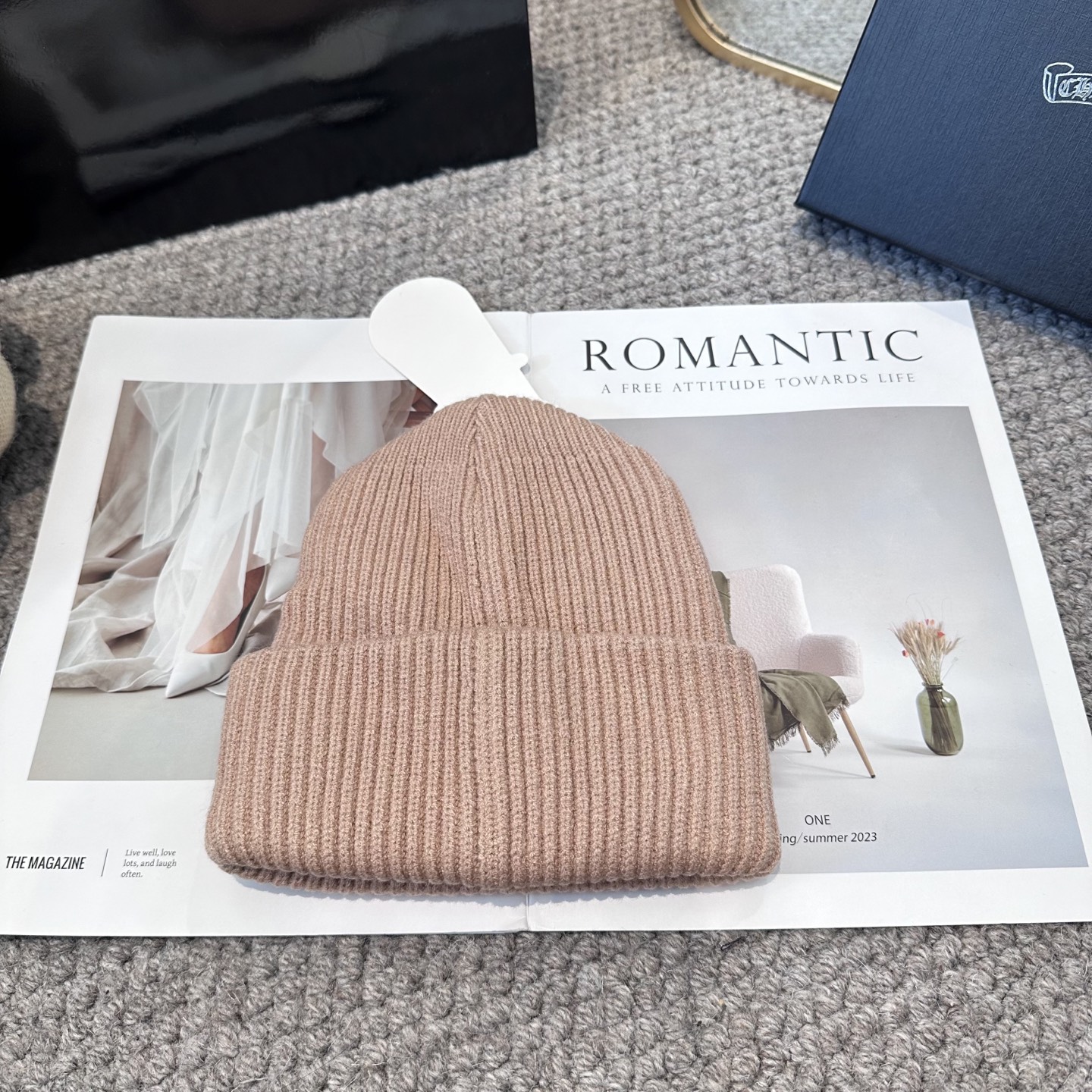 克罗心 秋冬款羊毛针织毛线帽这款必定是极简主义的最爱干净，利索，时尚百搭，绝对不挑脸型！属于时尚经典的万