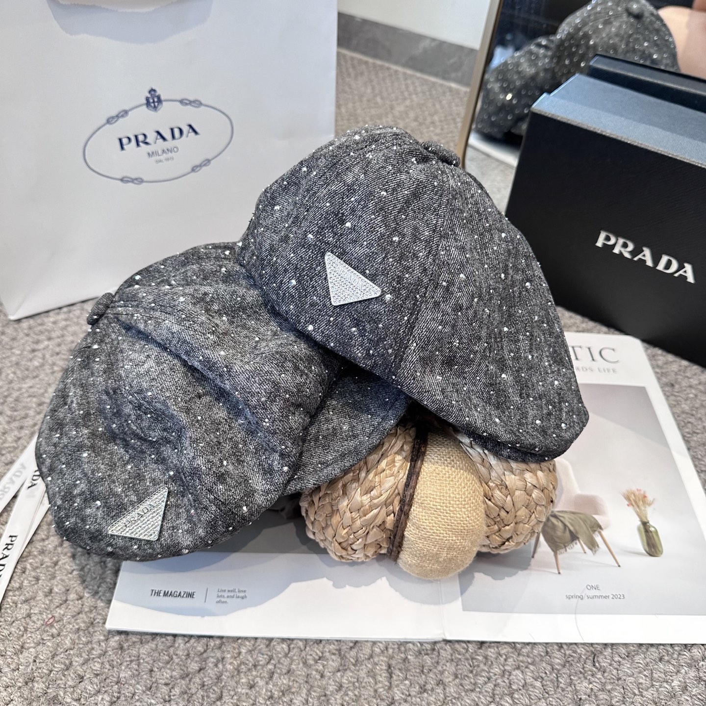  PRADA普拉达2025新款时尚百搭前进帽 亮片 非常有质感的一款
