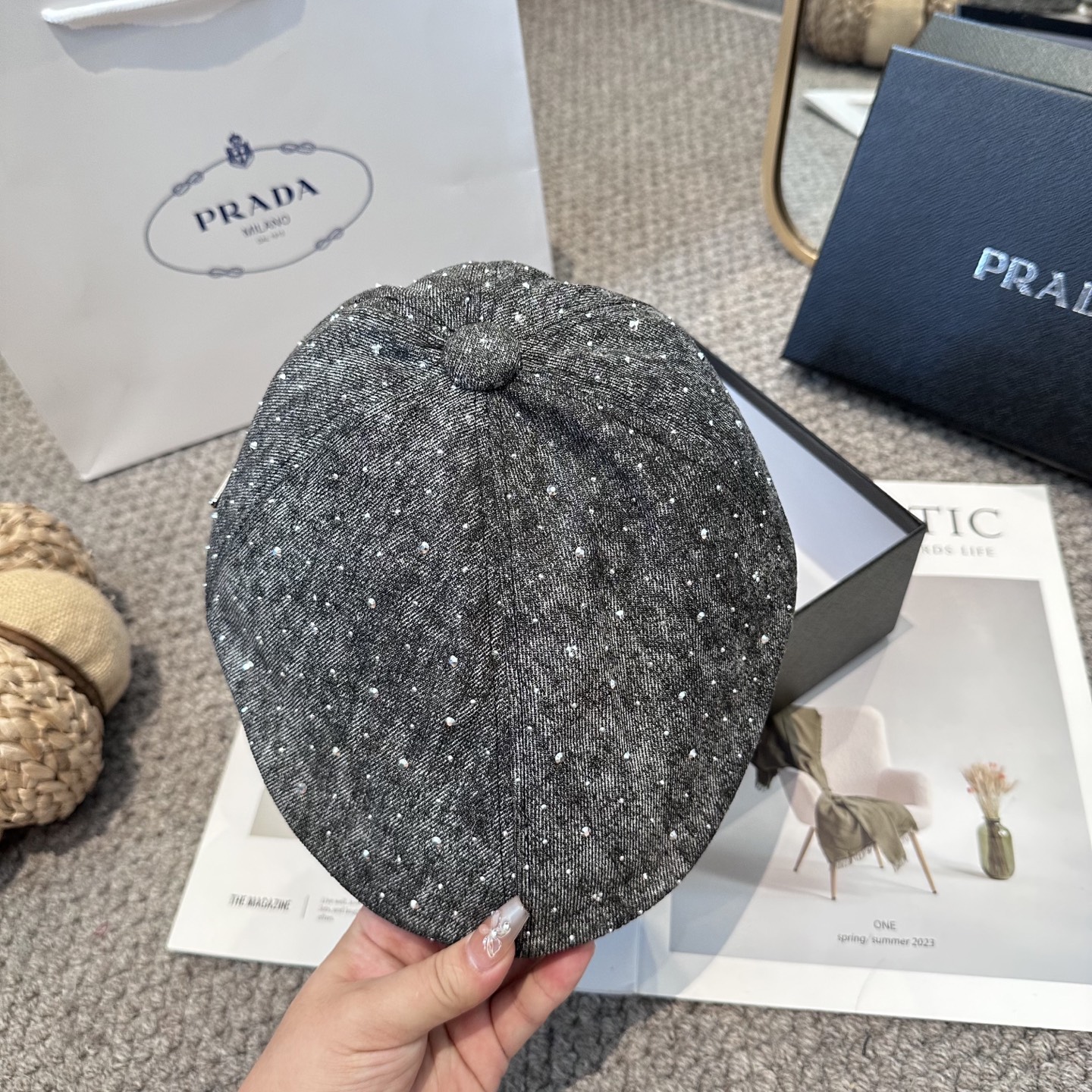  PRADA普拉达2025新款时尚百搭前进帽 亮片 非常有质感的一款