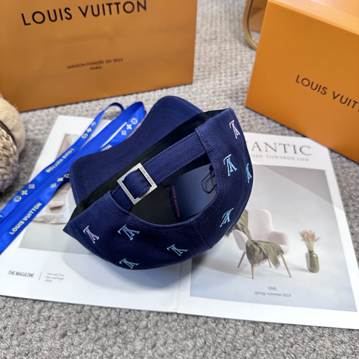 🧢路易威登棒球帽 LouisVuitton😍新款LV棒球帽，重工打造♥️高端大气，百搭款🤗男女通用！