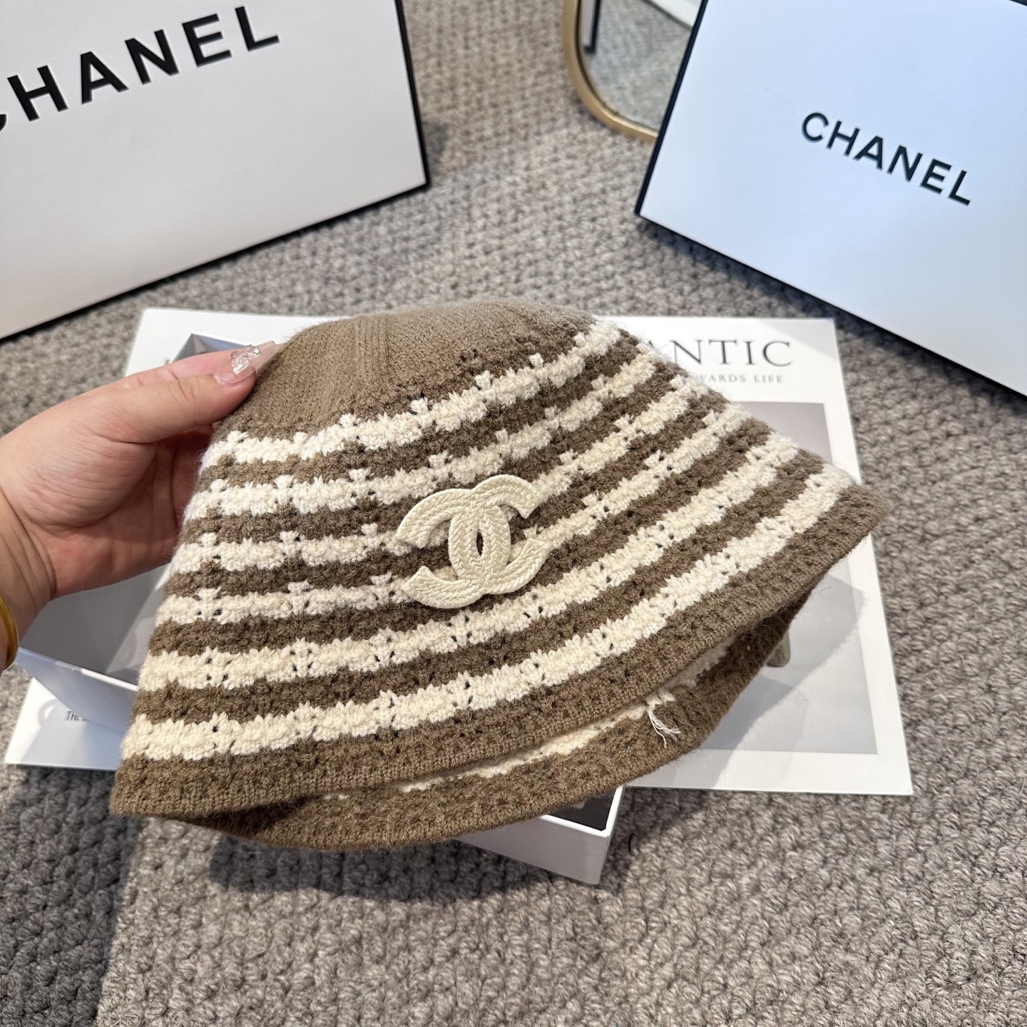 CHANEL 简约新款针织渔夫帽 秋冬必入，很百搭～