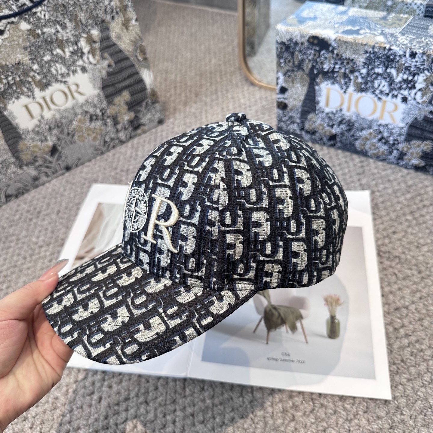 P68 DIOR迪奥 老花
官网同步新款发布 D家棒球帽🧢超级火爆