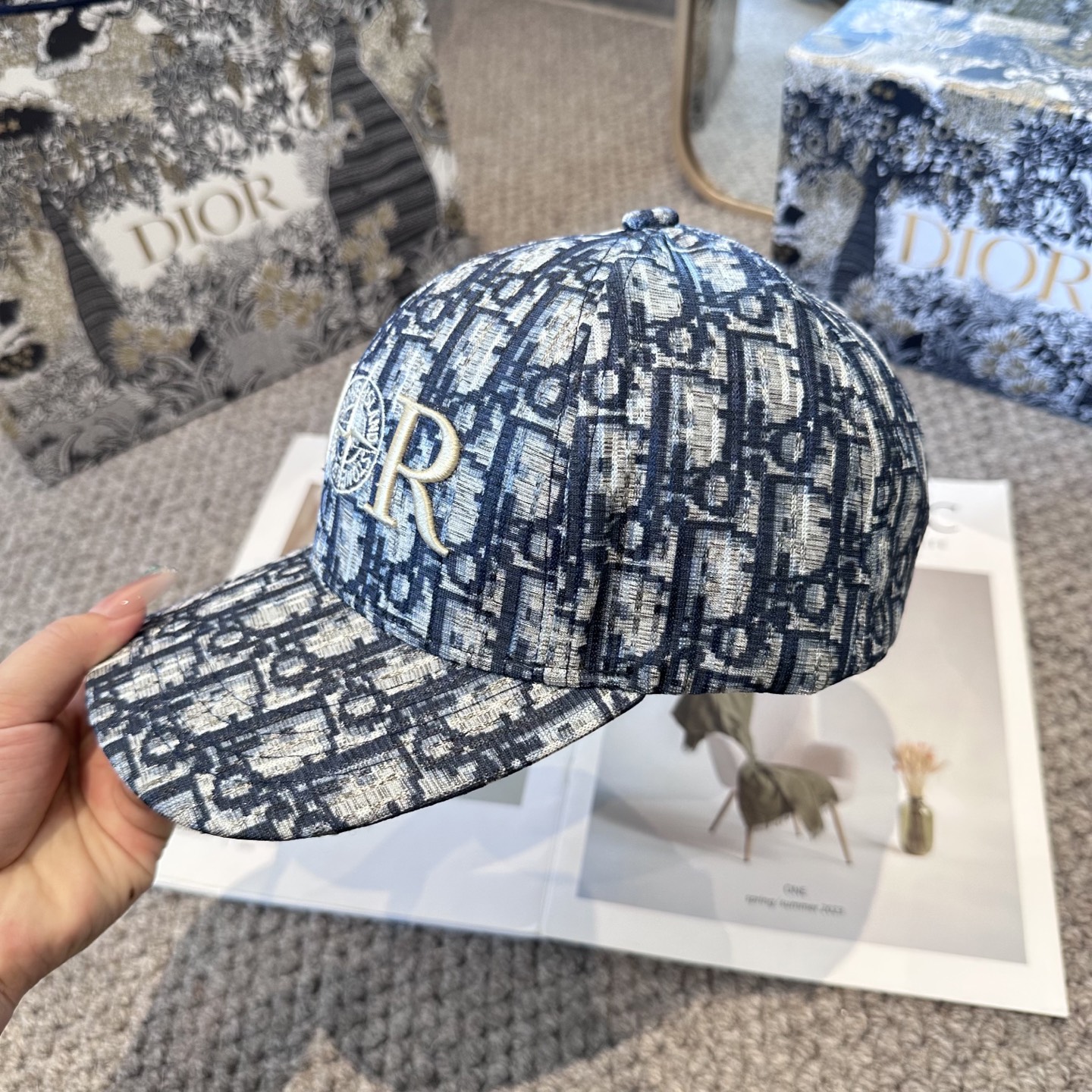 P68 DIOR迪奥 老花
官网同步新款发布 D家棒球帽🧢超级火爆