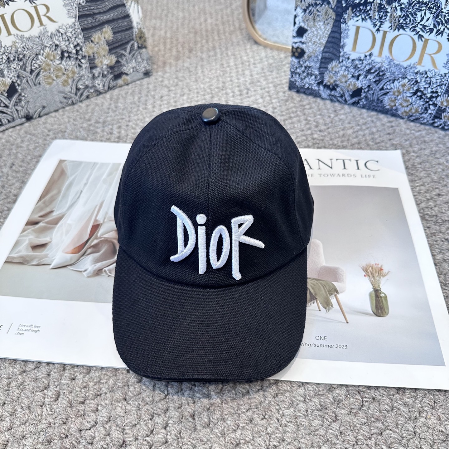DIOR迪奥 官网同步新款发布 D家棒球帽🧢超级火爆