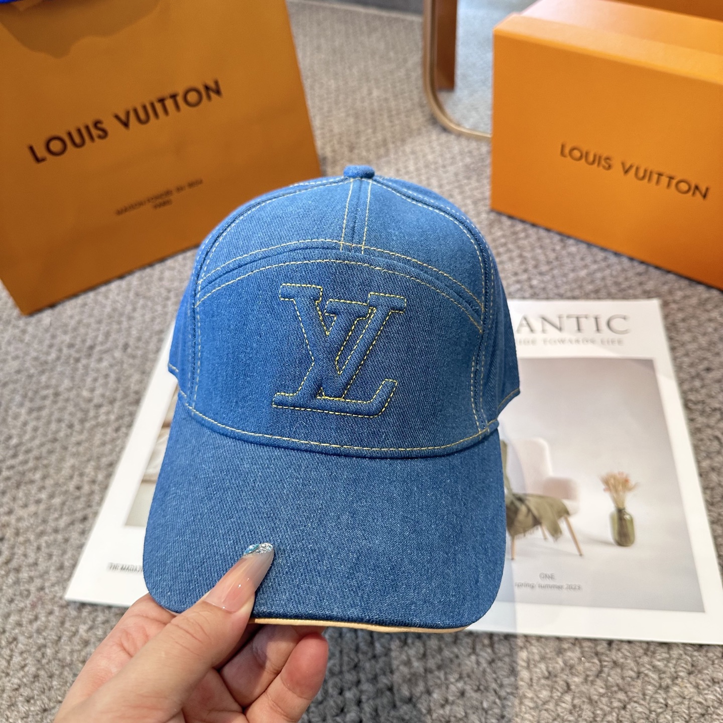 🧢路易威登棒球帽 LouisVuitton😍新款LV棒球帽，重工打造♥️高端大气，百搭款🤗男女通用！