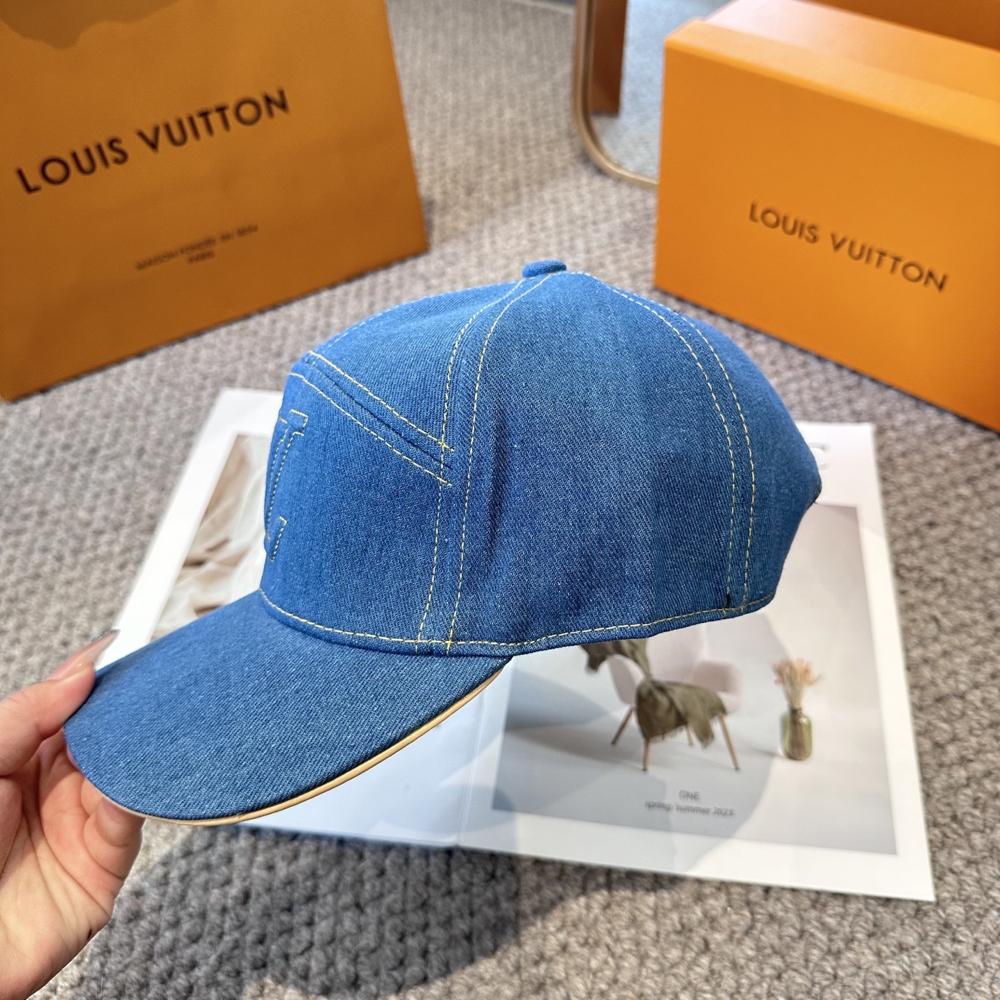 🧢路易威登棒球帽 LouisVuitton😍新款LV棒球帽，重工打造♥️高端大气，百搭款🤗男女通用！
