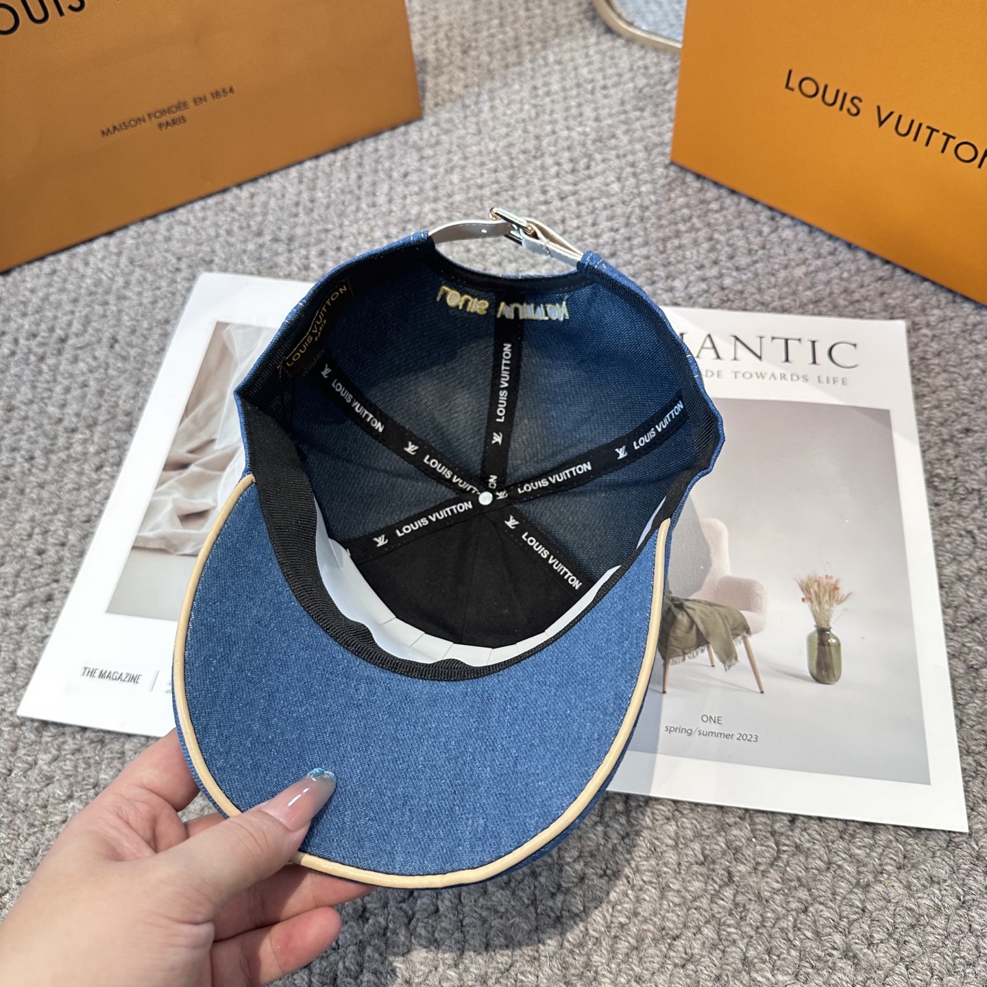 🧢路易威登棒球帽 LouisVuitton😍新款LV棒球帽，重工打造♥️高端大气，百搭款🤗男女通用！