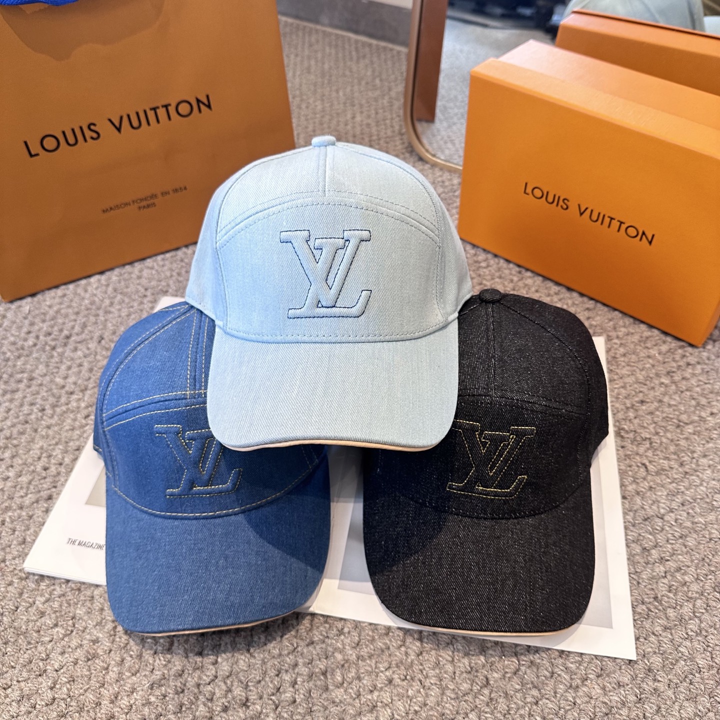 🧢路易威登棒球帽 LouisVuitton😍新款LV棒球帽，重工打造♥️高端大气，百搭款🤗男女通用！