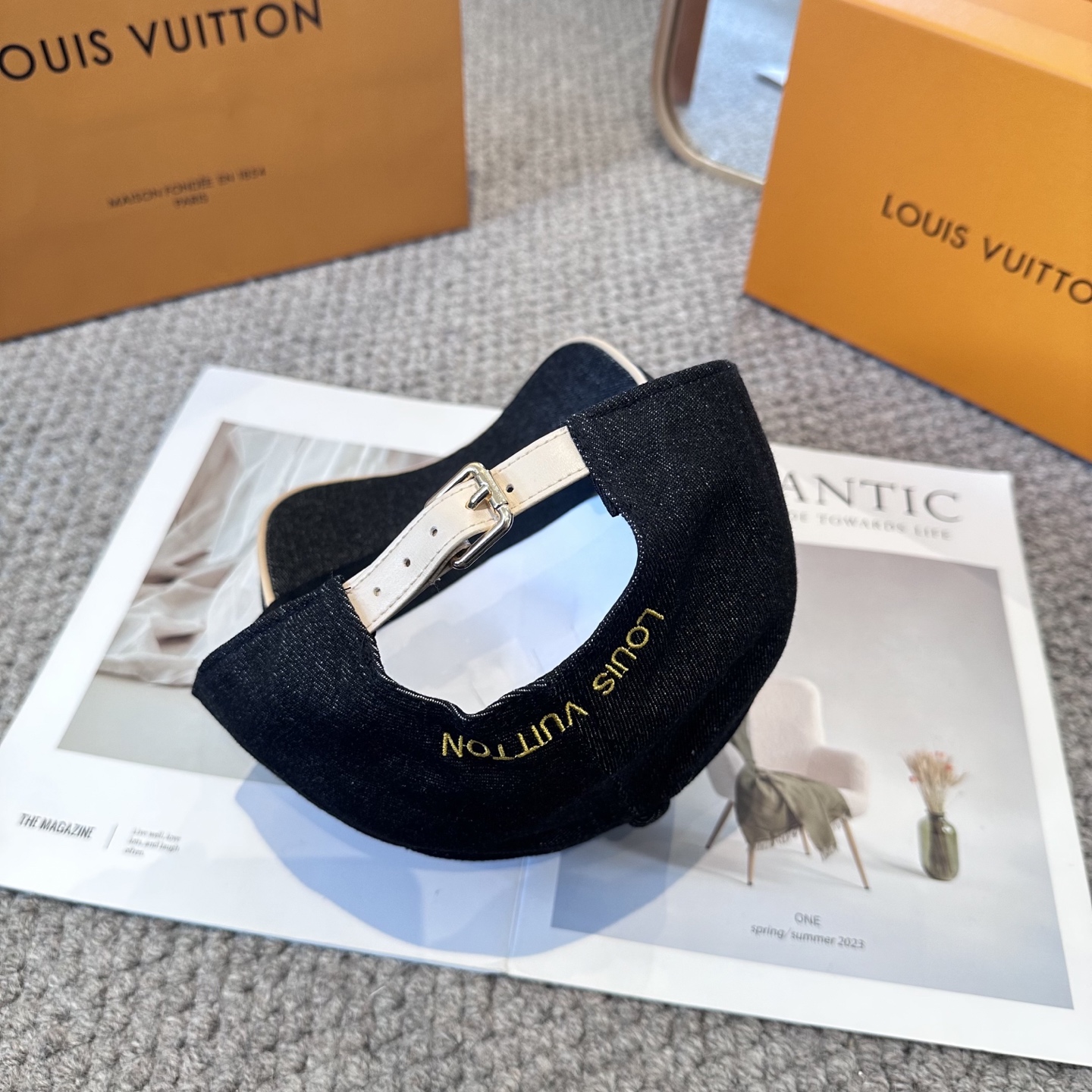 🧢路易威登棒球帽 LouisVuitton😍新款LV棒球帽，重工打造♥️高端大气，百搭款🤗男女通用！