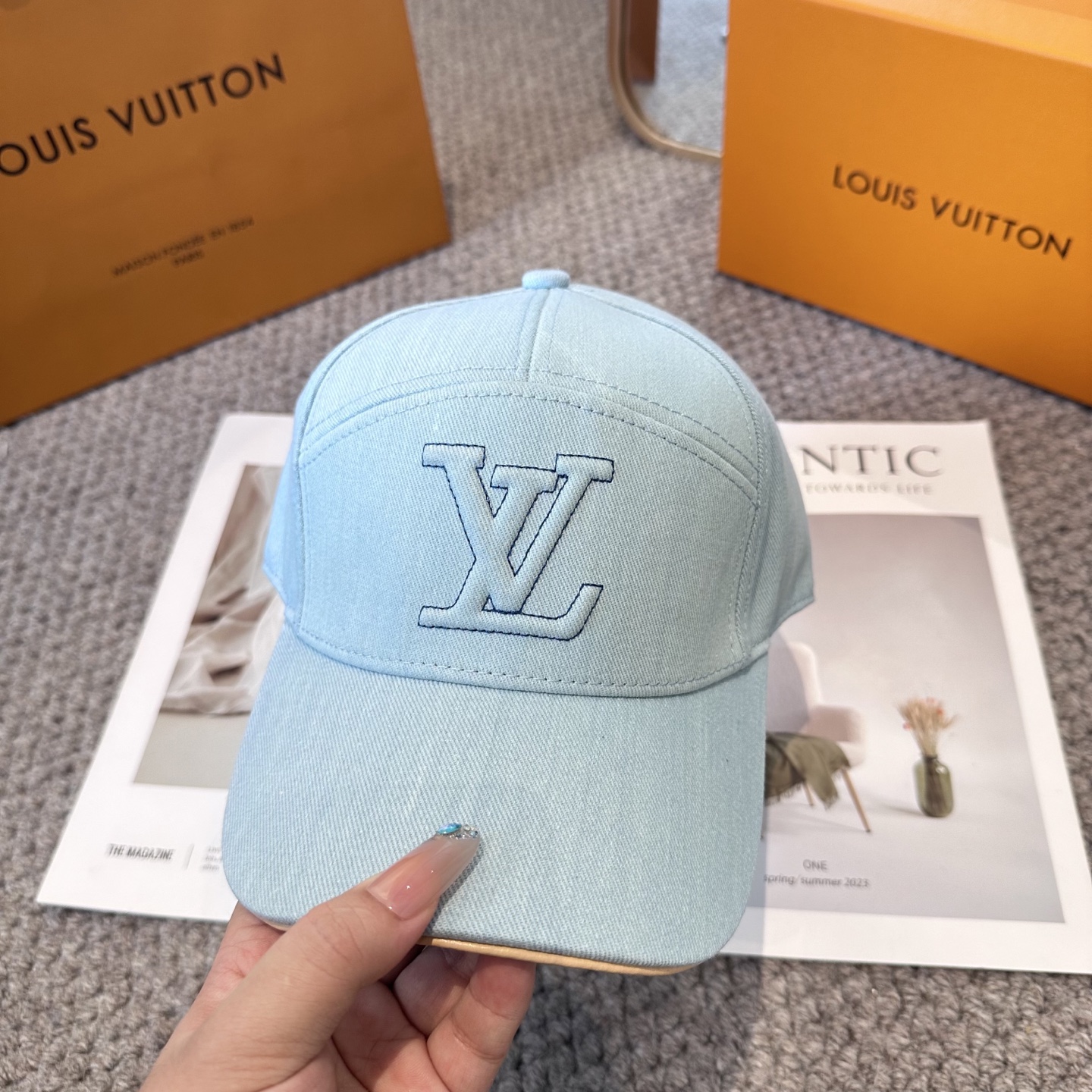 🧢路易威登棒球帽 LouisVuitton😍新款LV棒球帽，重工打造♥️高端大气，百搭款🤗男女通用！