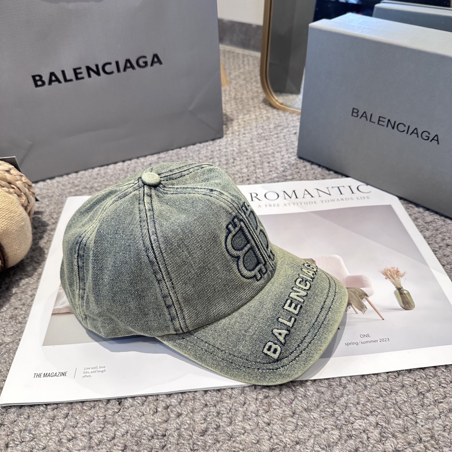 新品Balenciaga 巴黎世家新款棒球帽现货秒发🧢简约时尚超级无敌好看的帽子！情侣款！