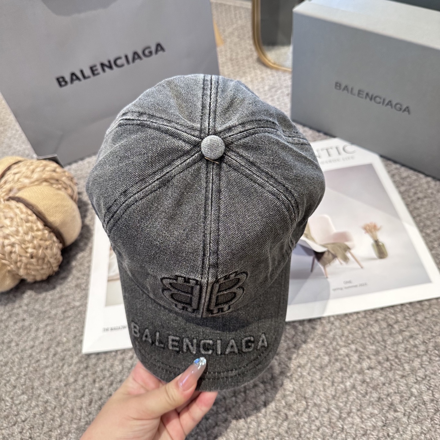 新品Balenciaga 巴黎世家新款棒球帽现货秒发🧢简约时尚超级无敌好看的帽子！情侣款！