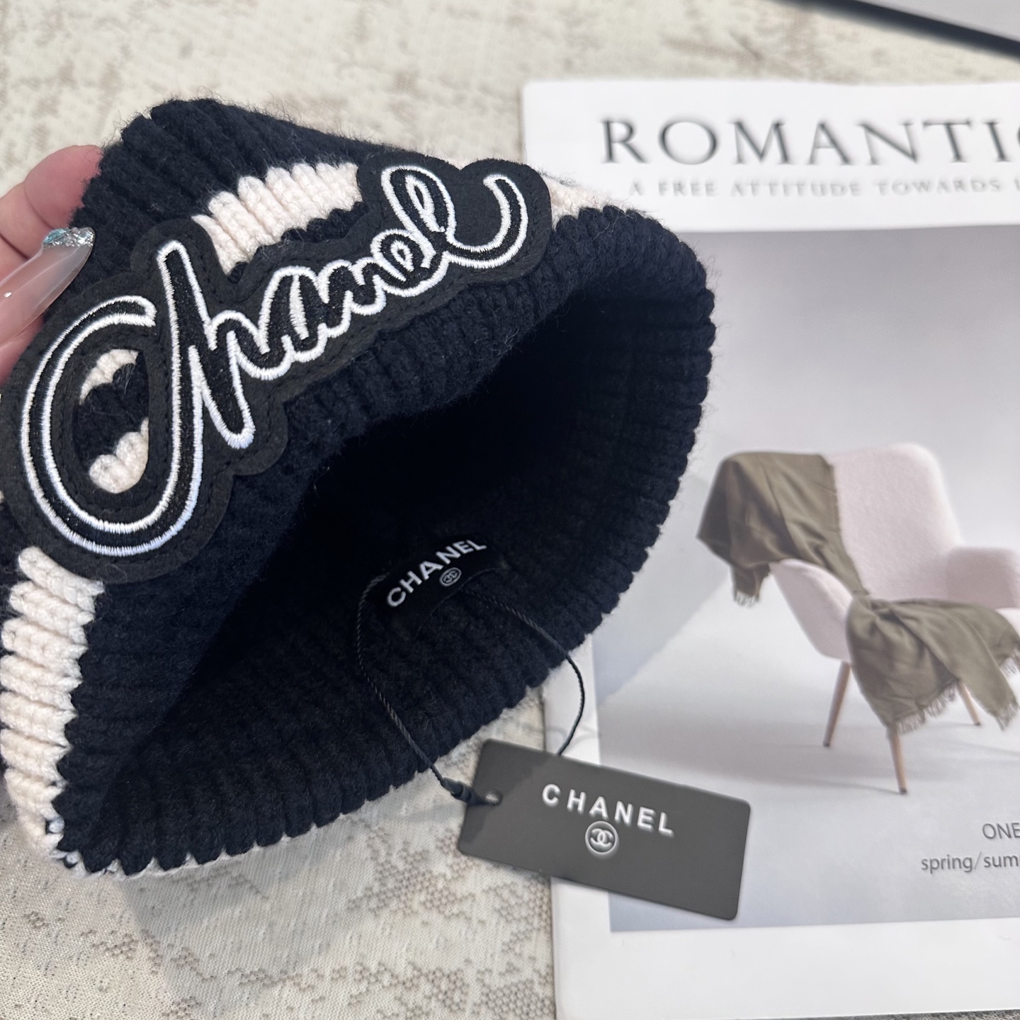 Chanel官网品质香奈儿秋冬网红时尚博主推荐款毛线帽，小红书爆款，手感超柔软舒适的针织线帽，弹性极佳！