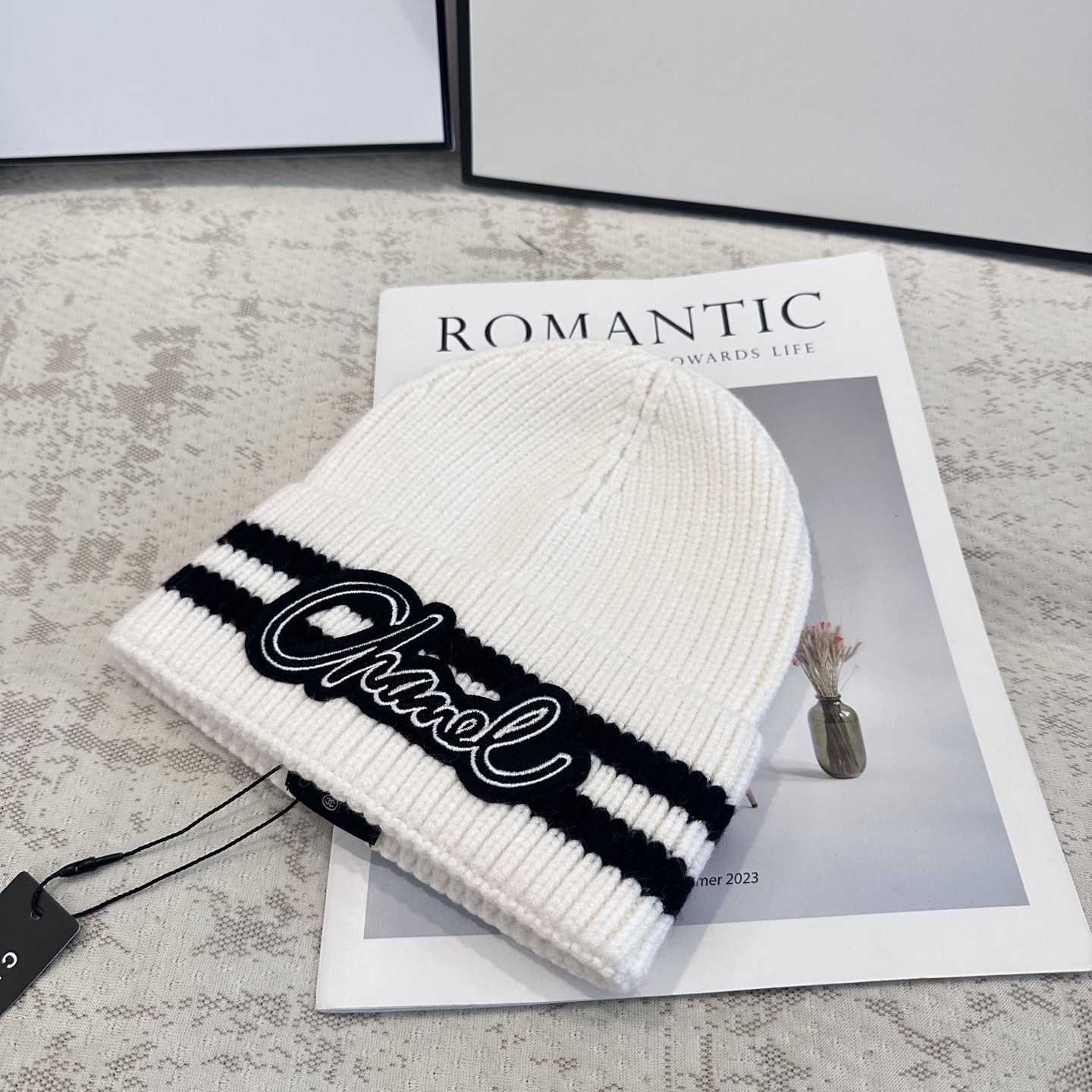 Chanel官网品质香奈儿秋冬网红时尚博主推荐款毛线帽，小红书爆款，手感超柔软舒适的针织线帽，弹性极佳！