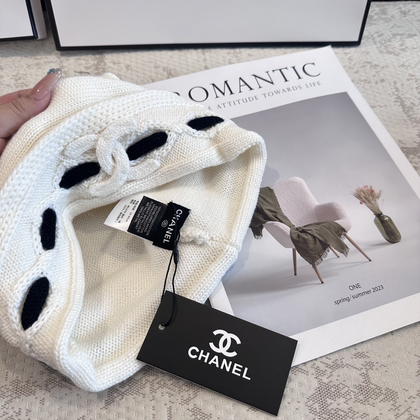 Chanel官网品质香奈儿秋冬网红时尚博主推荐款毛线帽，小红书爆款，手感超柔软舒适的针织线帽，弹性极佳！