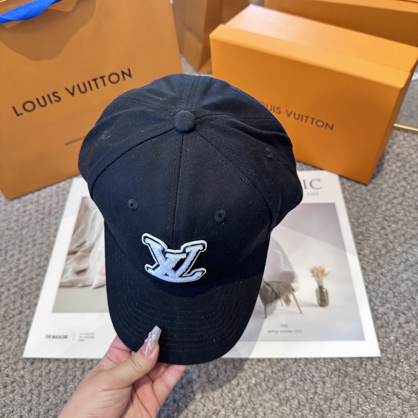 🧢路易威登棒球帽 LouisVuitton😍新款LV棒球帽，重工打造♥️高端大气，百搭款🤗男女通用！