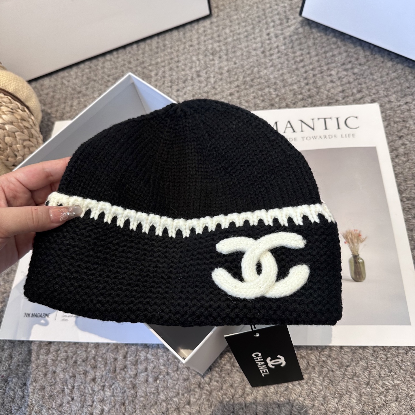 Chanel官网品质香奈儿秋冬网红时尚博主推荐款毛线帽，小红书爆款，手感超柔软舒适的针织线帽，弹性极佳！