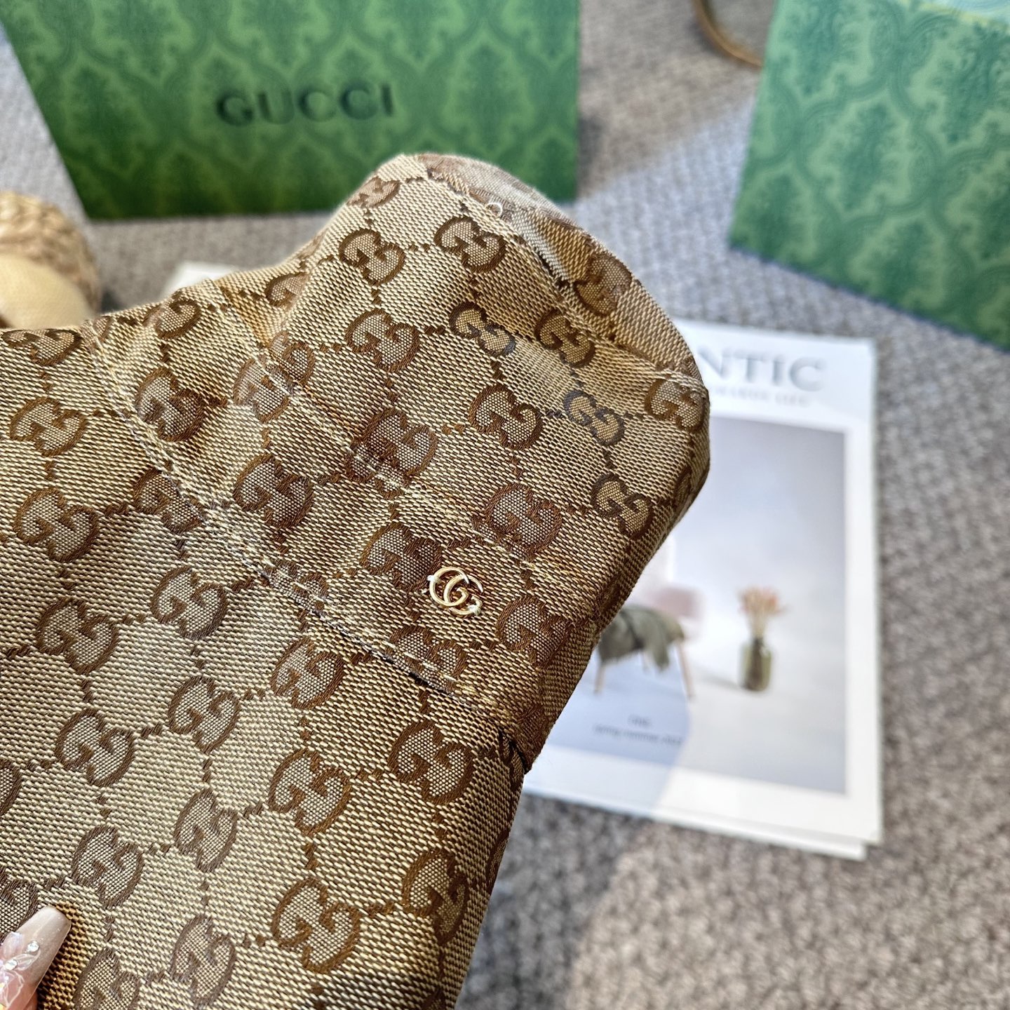 GUCCI古奇 新款渔夫帽工艺设计感十足拿捏气质，时髦精必入！