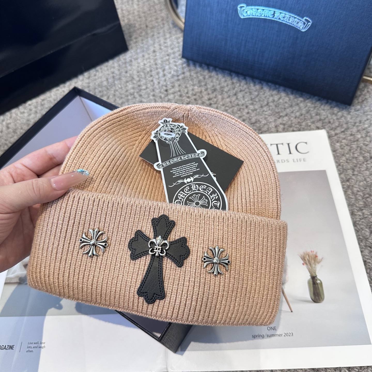 克罗心 秋冬款羊毛针织毛线帽这款必定是极简主义的最爱干净，利索，时尚百搭，绝对不挑脸型！属于时尚经典的万