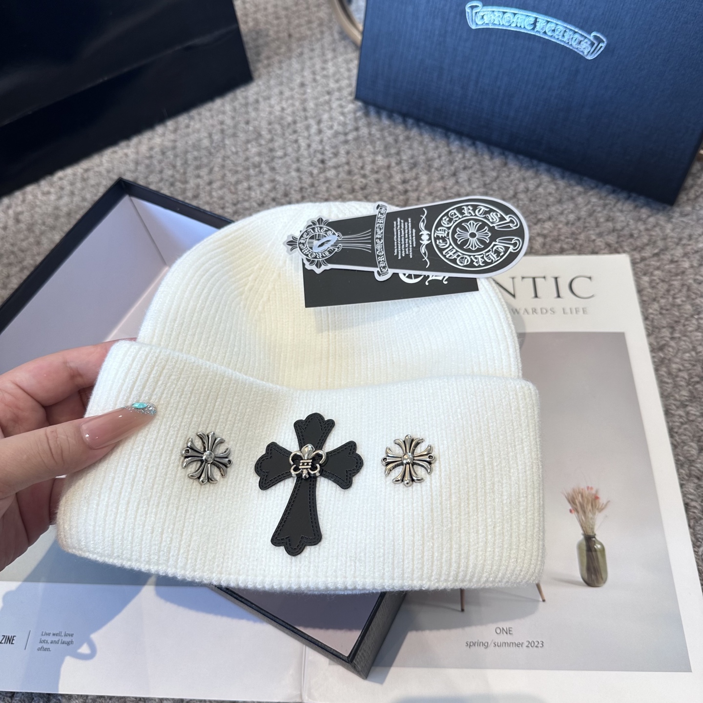 克罗心 秋冬款羊毛针织毛线帽这款必定是极简主义的最爱干净，利索，时尚百搭，绝对不挑脸型！属于时尚经典的万