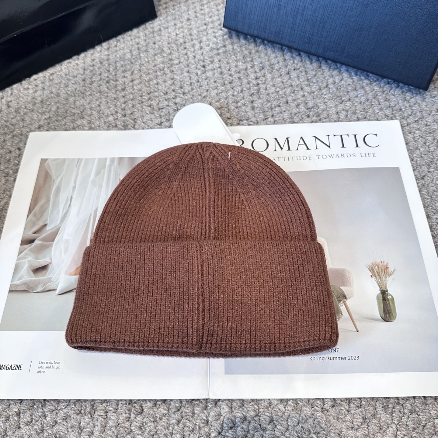 克罗心 秋冬款羊毛针织毛线帽这款必定是极简主义的最爱干净，利索，时尚百搭，绝对不挑脸型！属于时尚经典的万