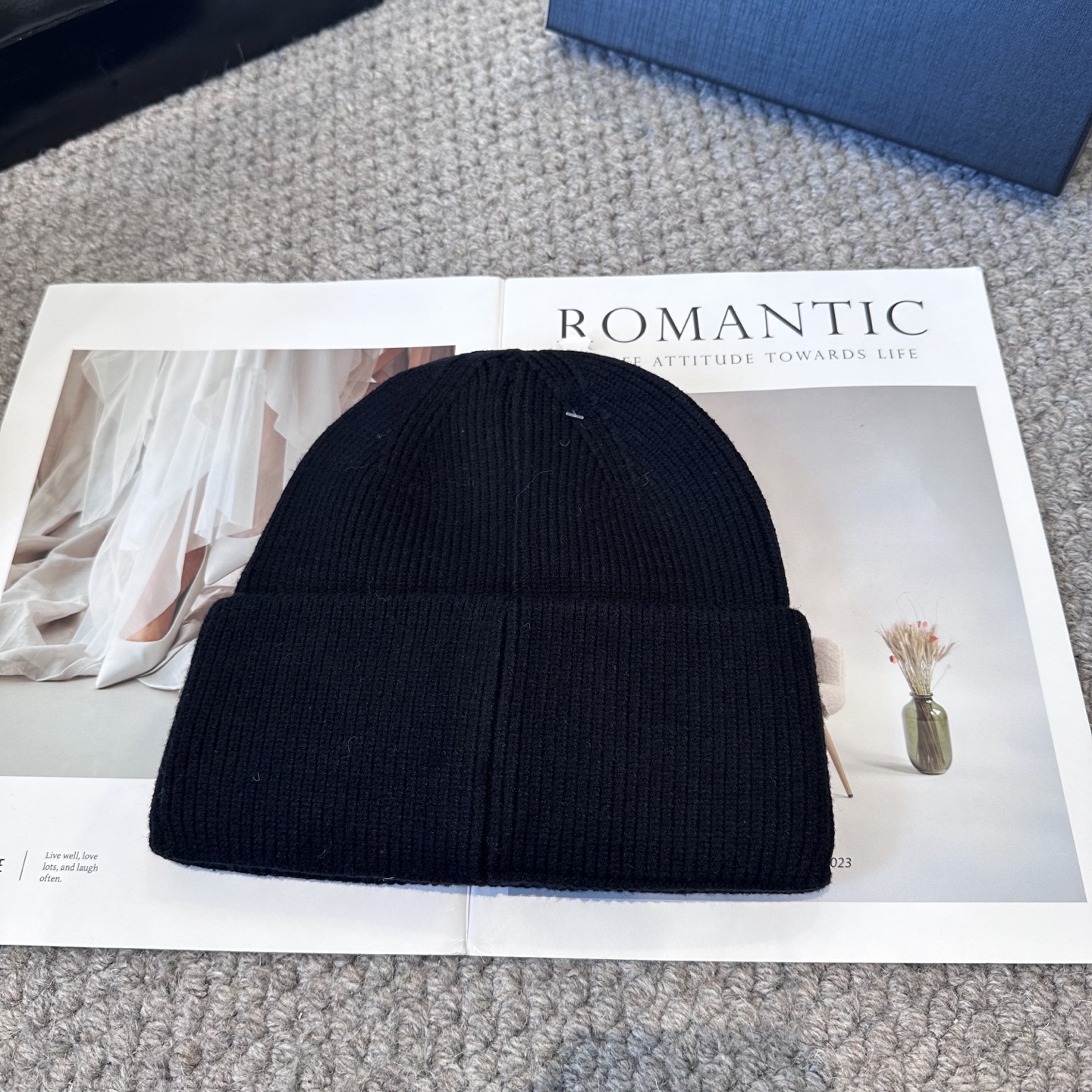 克罗心 秋冬款羊毛针织毛线帽这款必定是极简主义的最爱干净，利索，时尚百搭，绝对不挑脸型！属于时尚经典的万