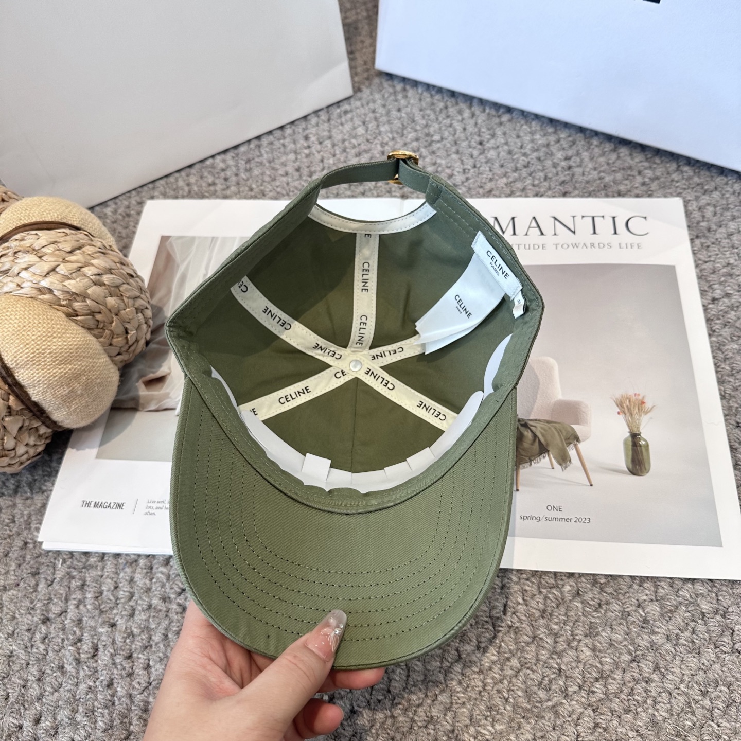 CELINE赛琳 新款凯旋门棒球帽🧢帽型完全按照定做。五金调节扣开模定做有logo标。定做帽子内里log