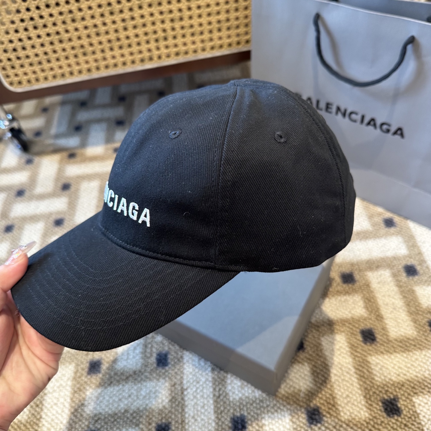 新品Balenciaga 巴黎世家字母新款棒球帽现货秒发🧢简约时尚超级无敌好看的帽子！情侣款！
