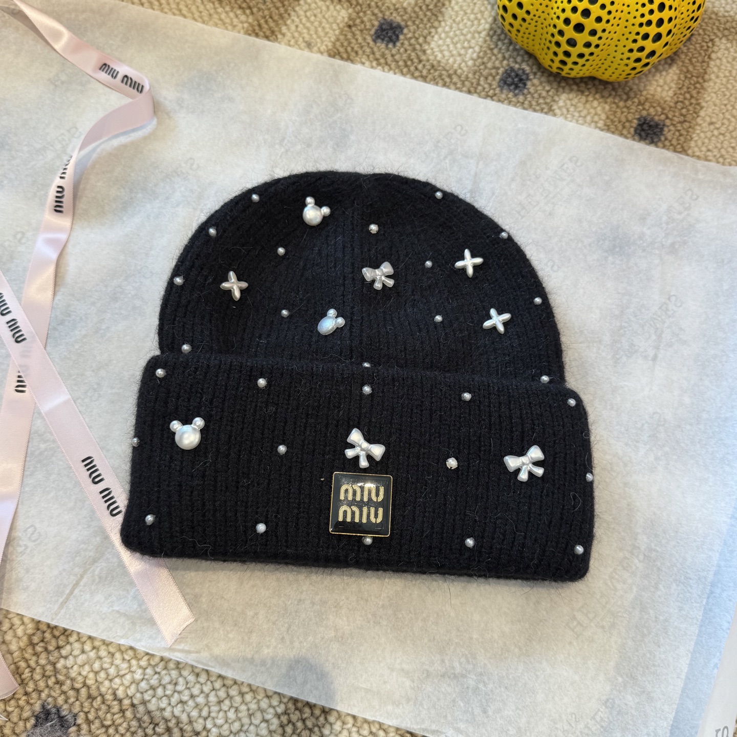 miumiu缪缪🐰秋冬毛线帽这种高级简直质感从头开始了！巨推荐大家这顶不管什么类型的衣服都好配💖休闲和甜