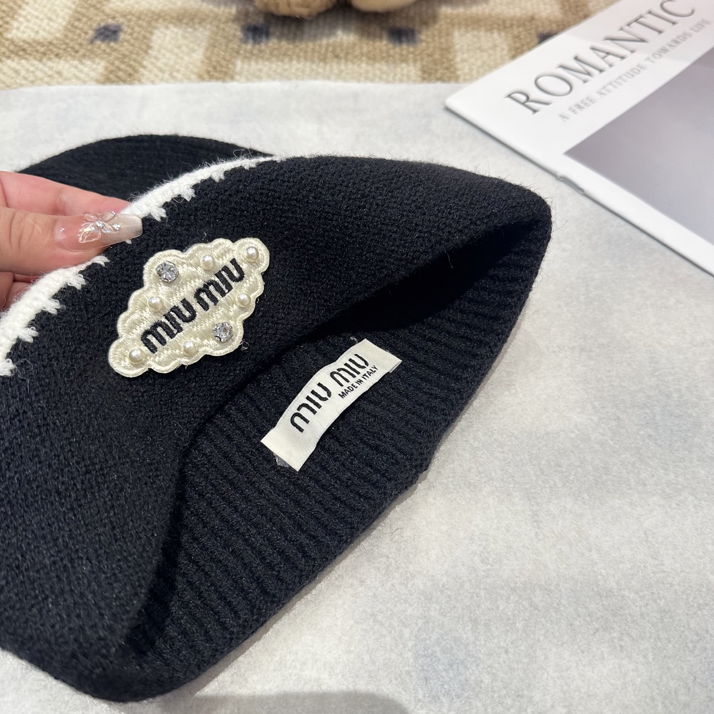 miumiu缪缪🐰秋冬毛线帽这种高级简直质感从头开始了！巨推荐大家这顶不管什么类型的衣服都好配💖休闲和甜