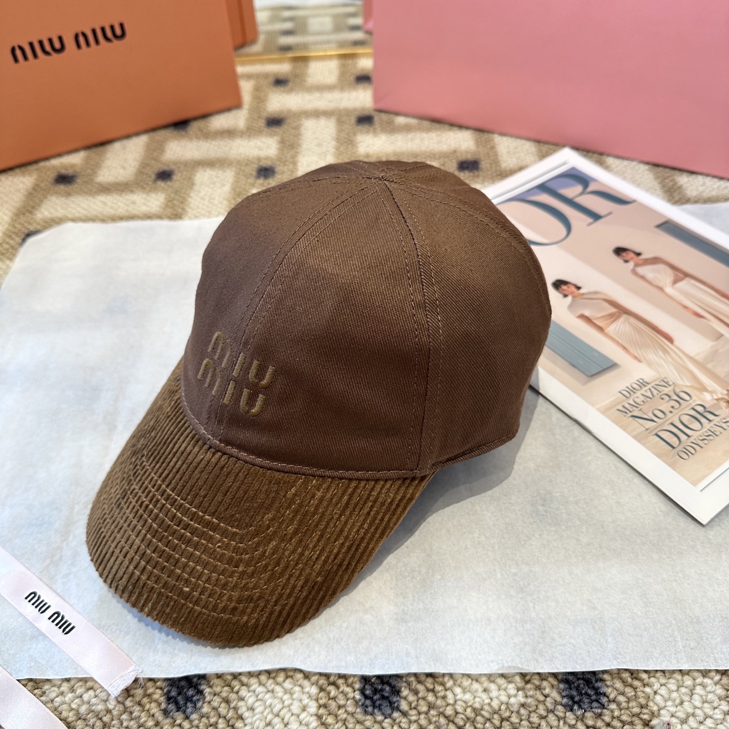 谬谬miumiu 原单 新款棒球帽，正品开模订制，原版做工细致质量超赞！